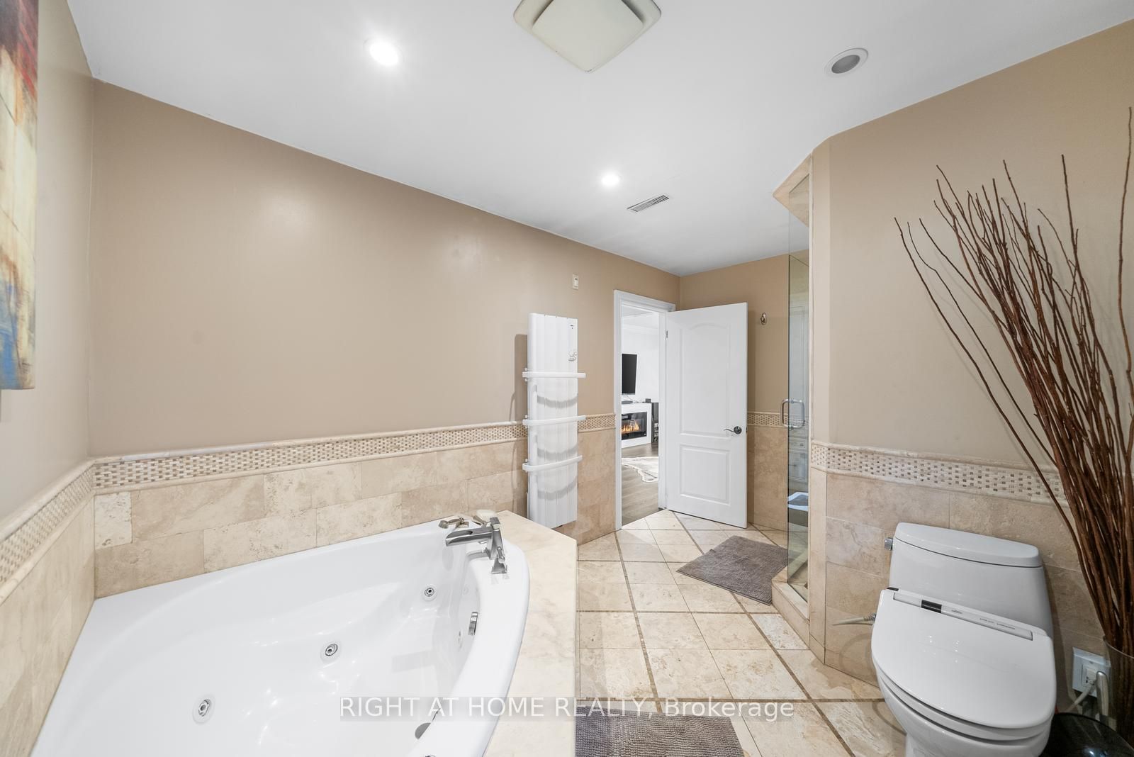40 Heathview Avenue Property Photo 28