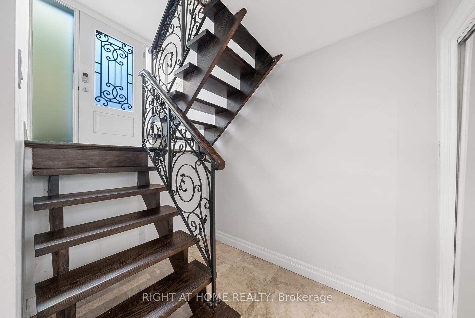 40 Heathview Avenue Property Photo 35