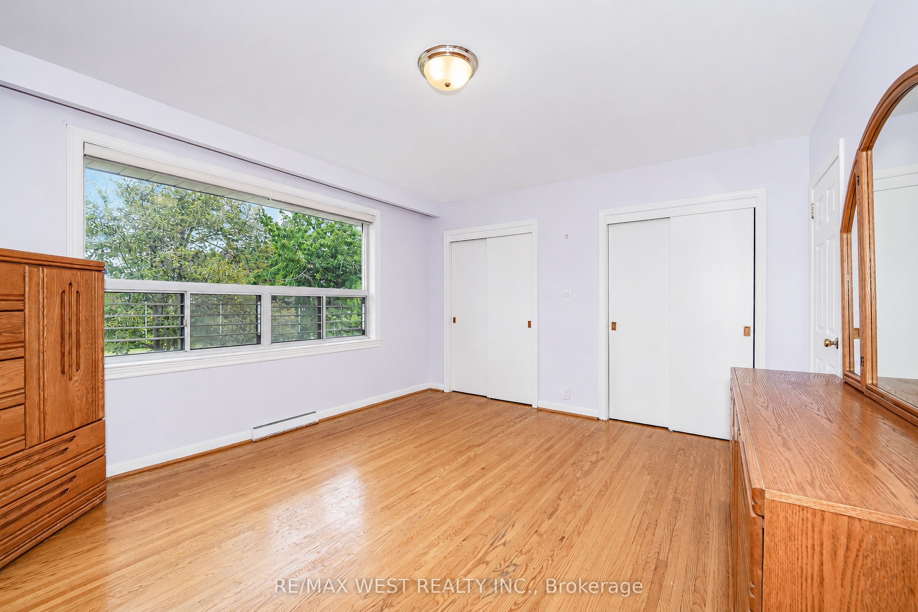 14 Model Avenue Property Photo 7