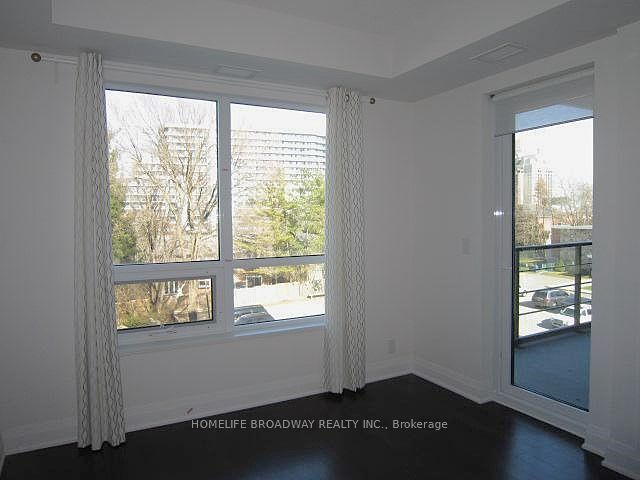 21 Clairtrell Road 401 Property Photo 7