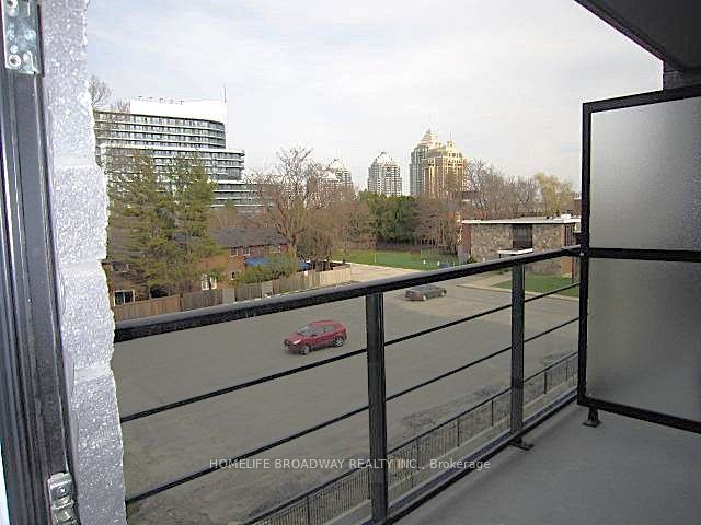21 Clairtrell Road 401 Property Photo 8