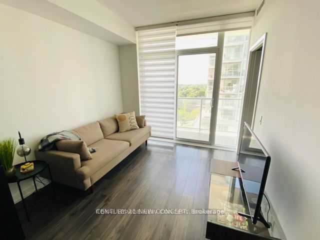 33 Helendale Avenue 701 Property Photo 1