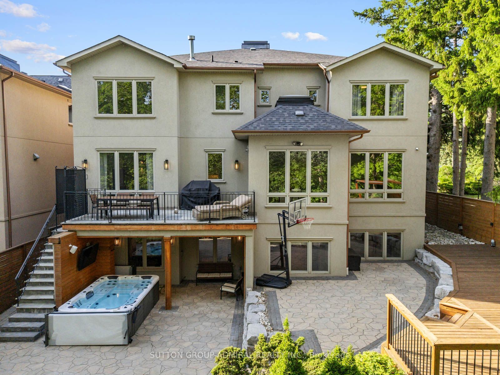 35 Wentworth Avenue Property Photo 43