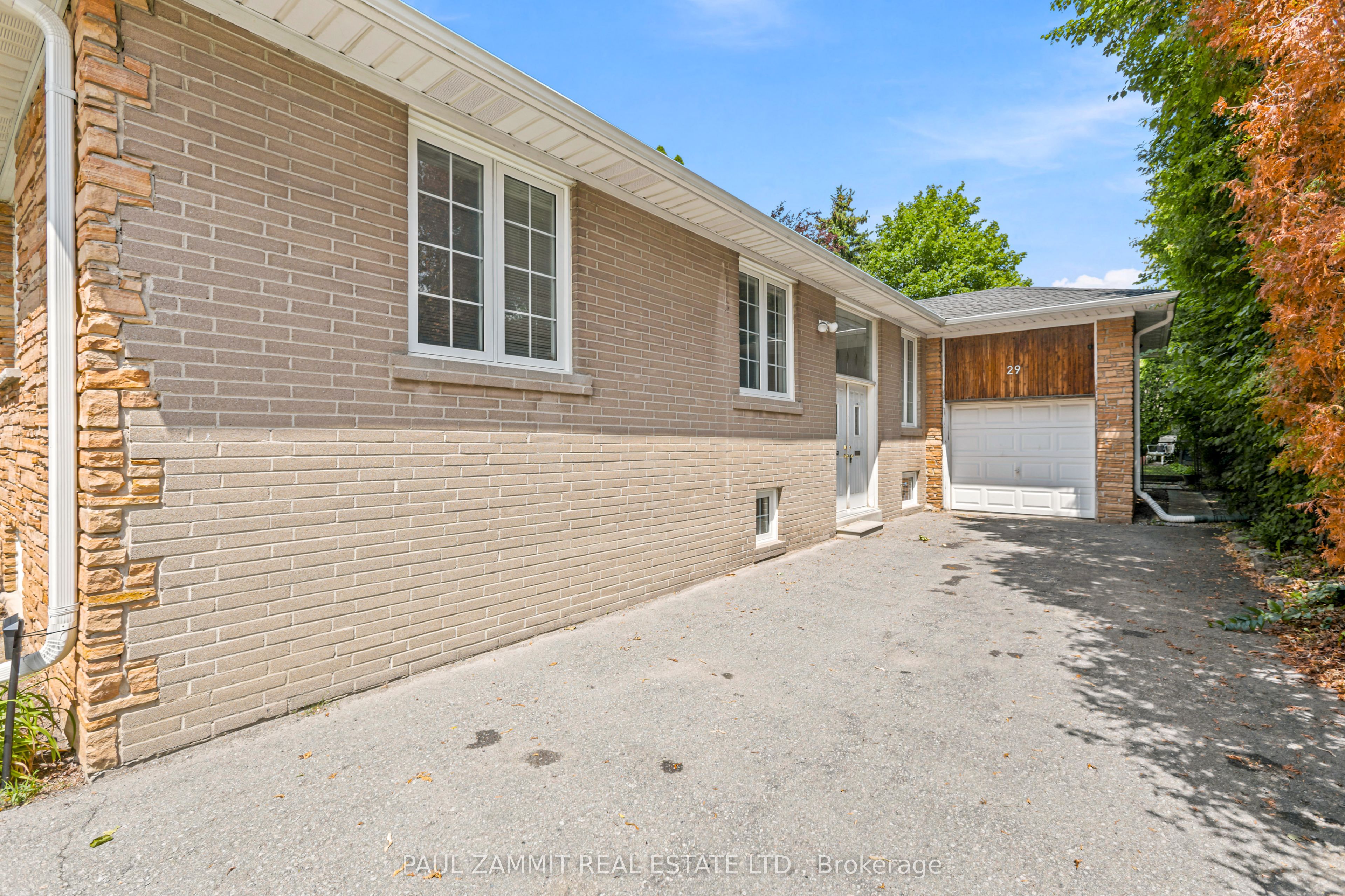 29 Heathview Avenue Property Photo 30