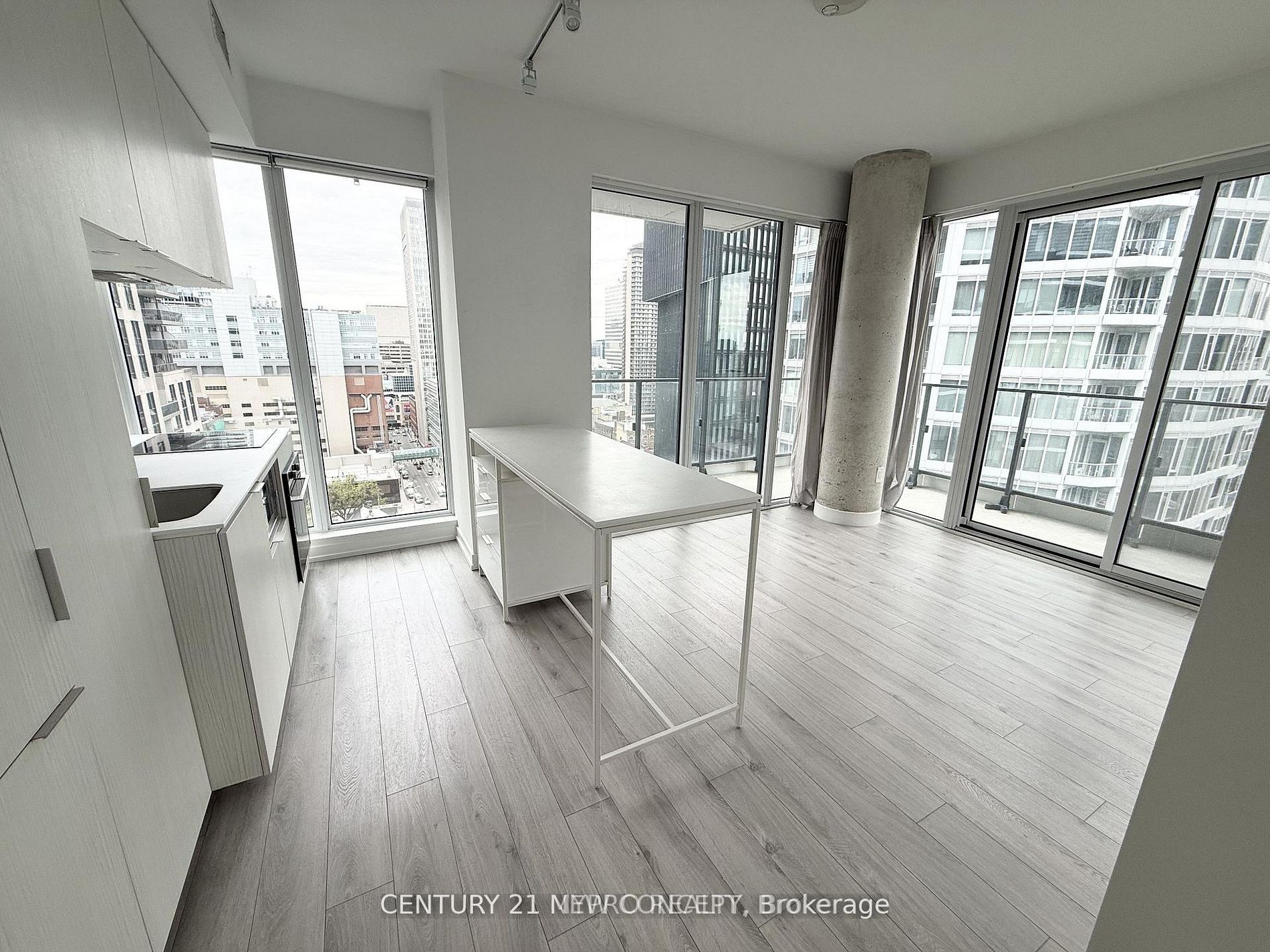 77 Shuter Street 2913 Property Photo 2