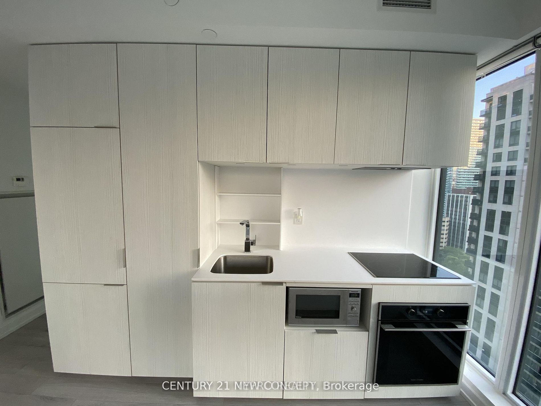 77 Shuter Street 2913 Property Photo 3