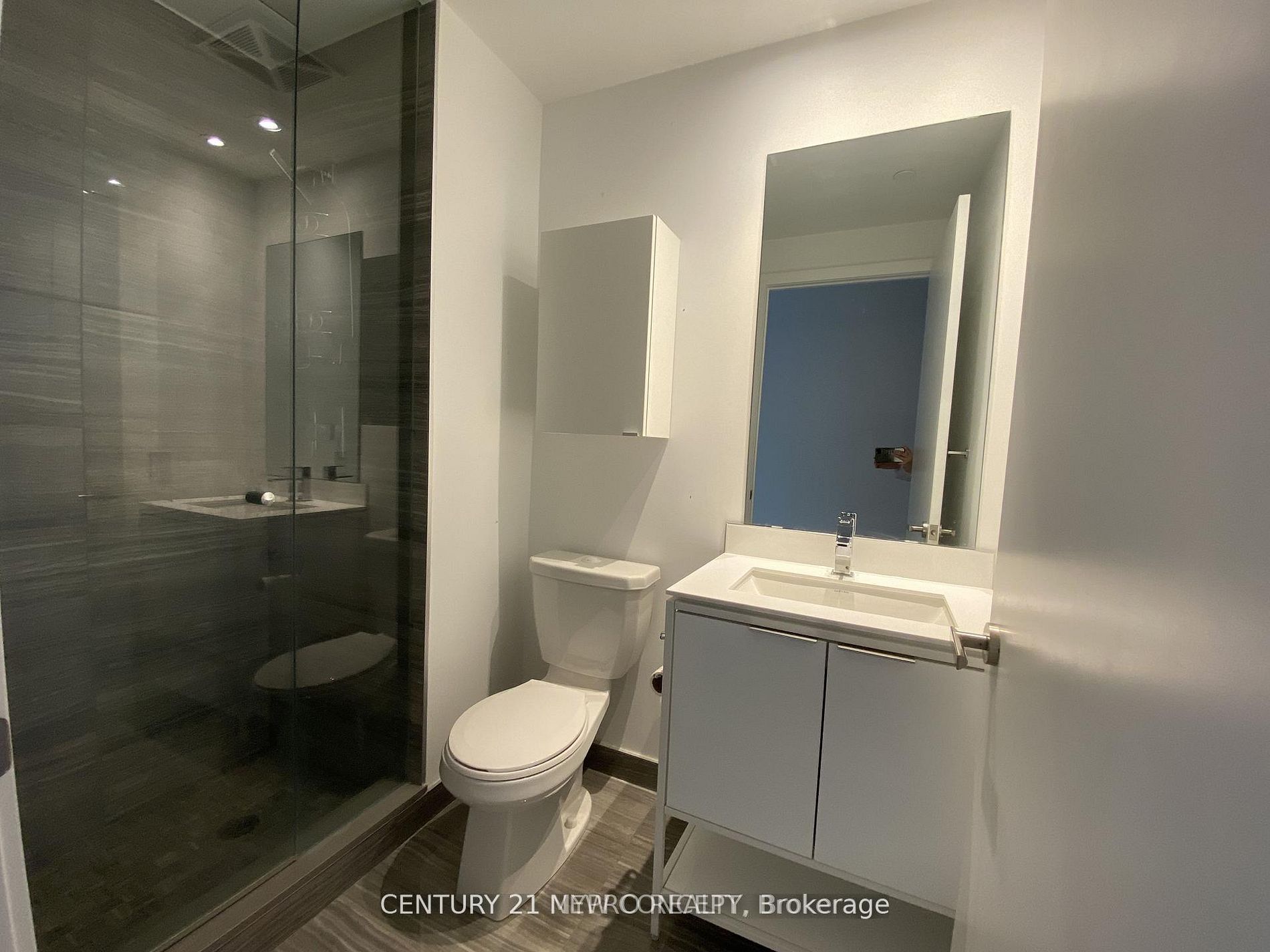 77 Shuter Street 2913 Property Photo 5