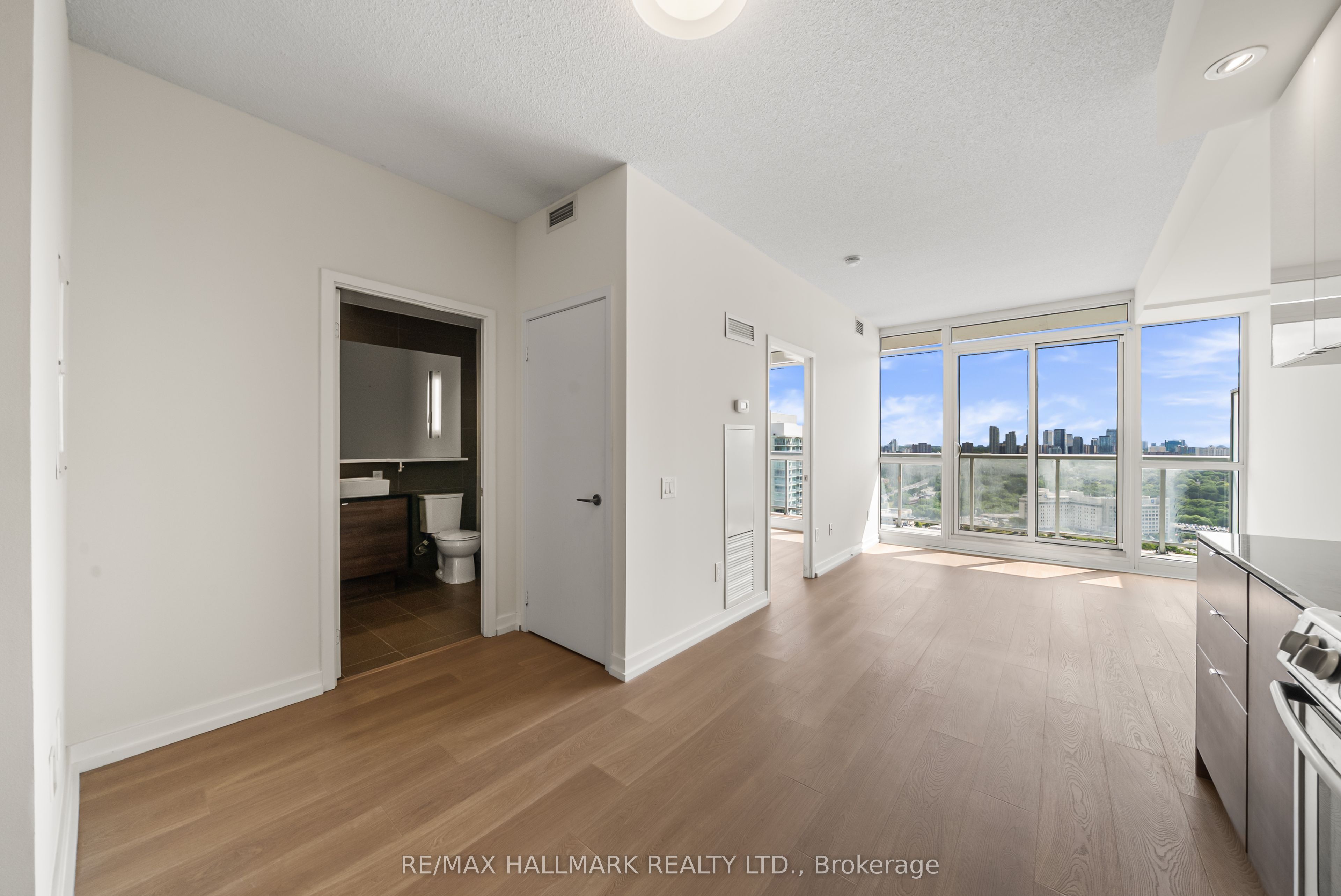 121 Mcmahon Drive 3102 Property Photo 12
