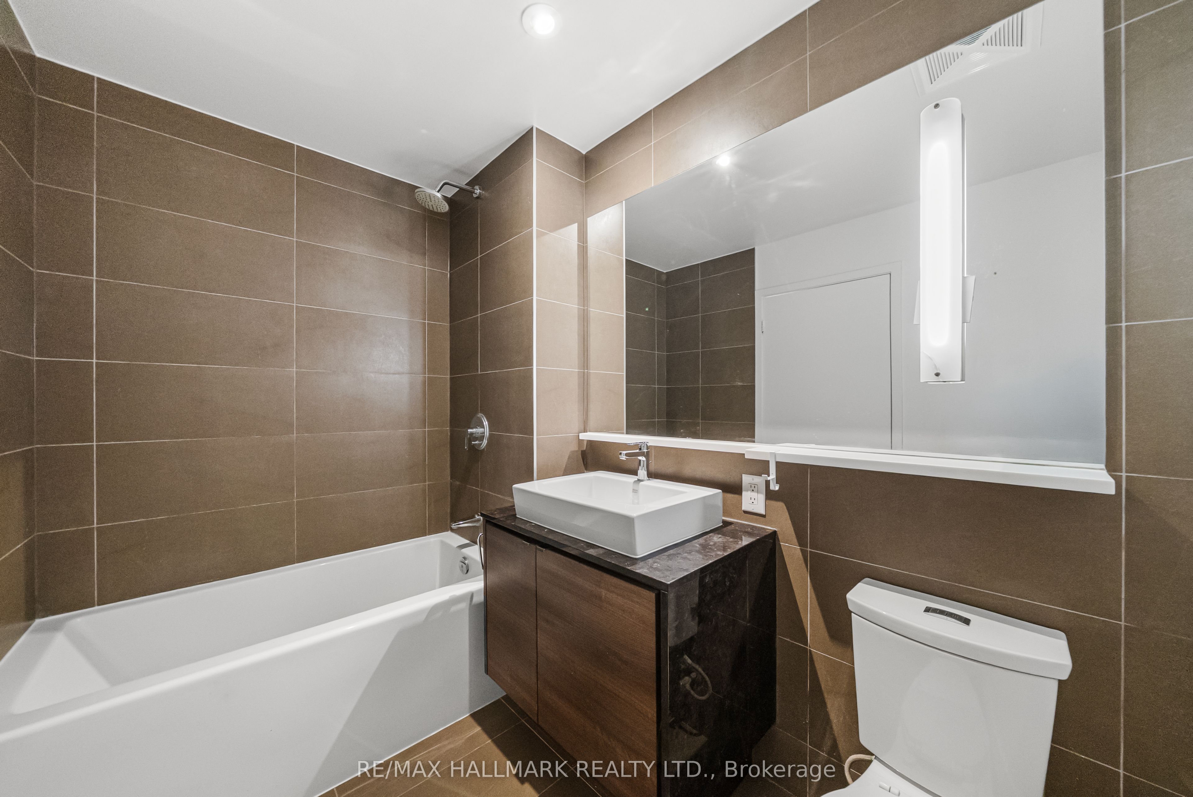 121 Mcmahon Drive 3102 Property Photo 16