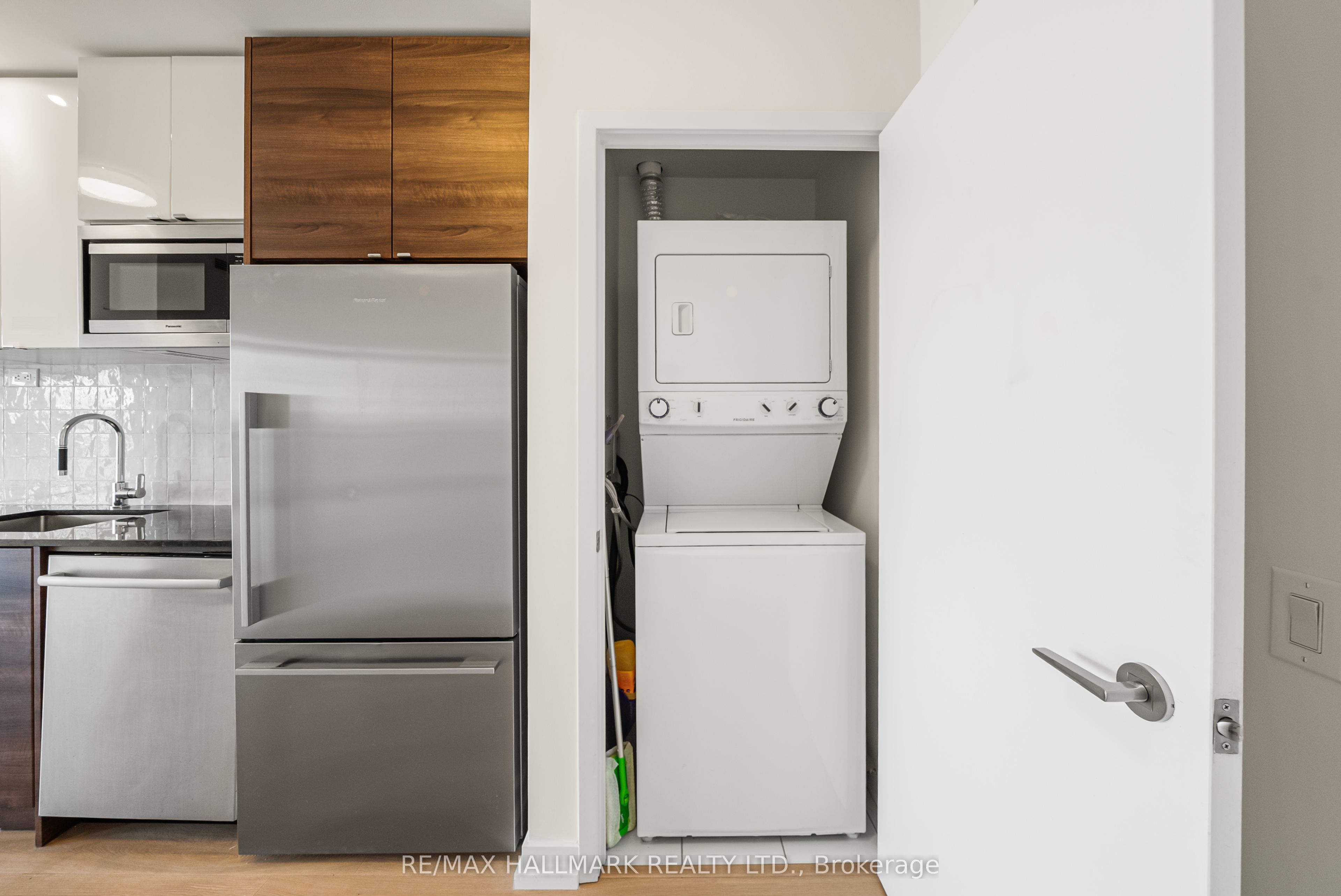 121 Mcmahon Drive 3102 Property Photo 17