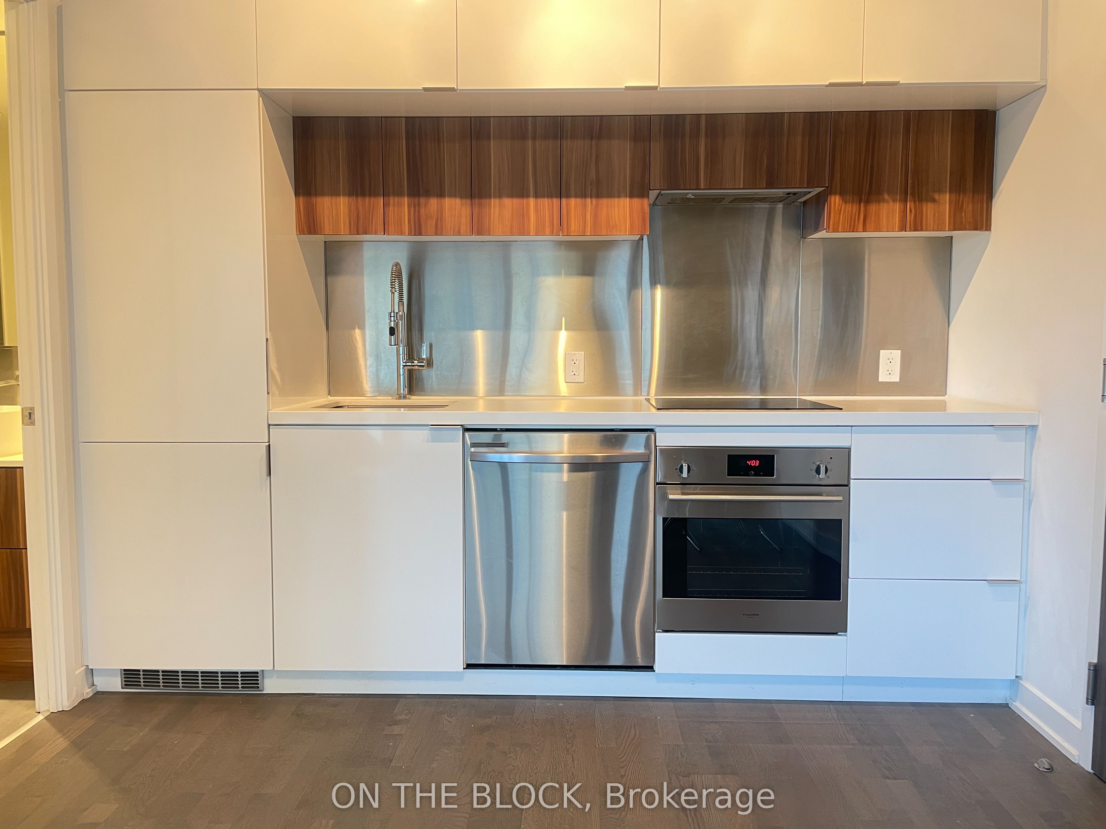 185 Roehampton Avenue 509 Property Photo 11