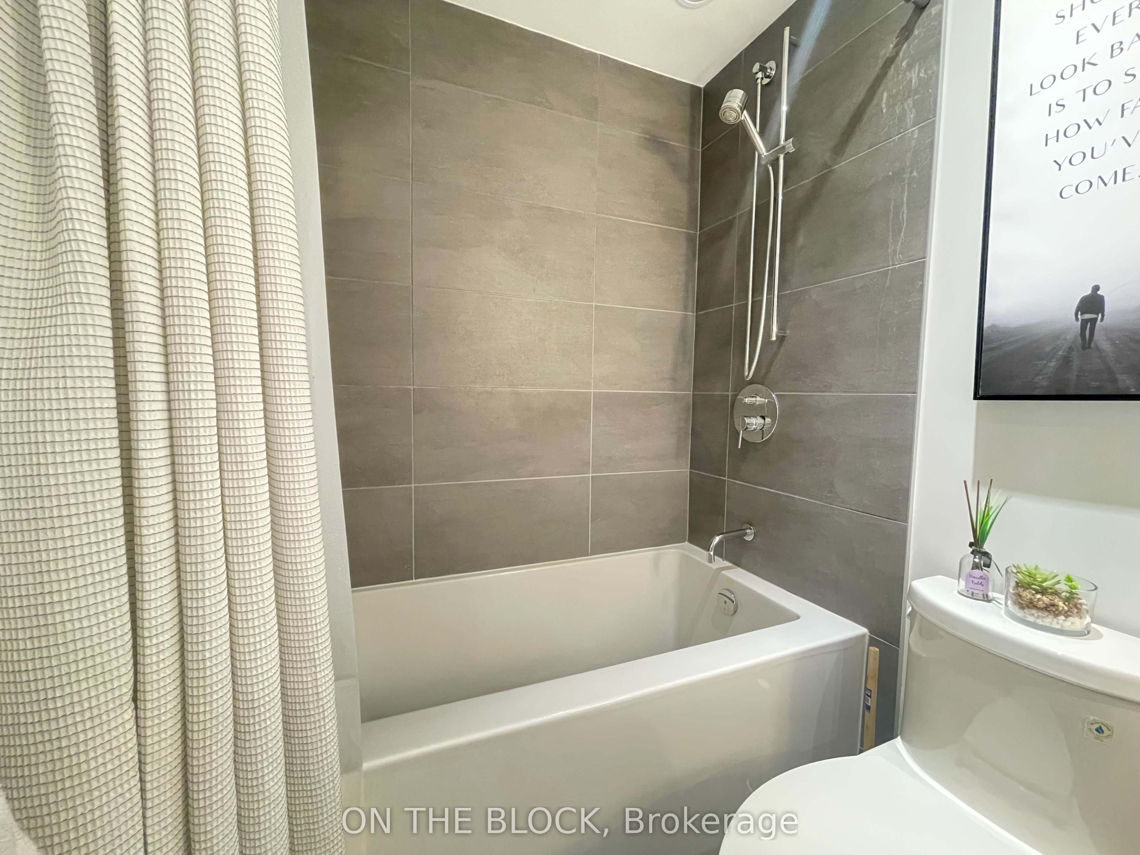 185 Roehampton Avenue 509 Property Photo 13