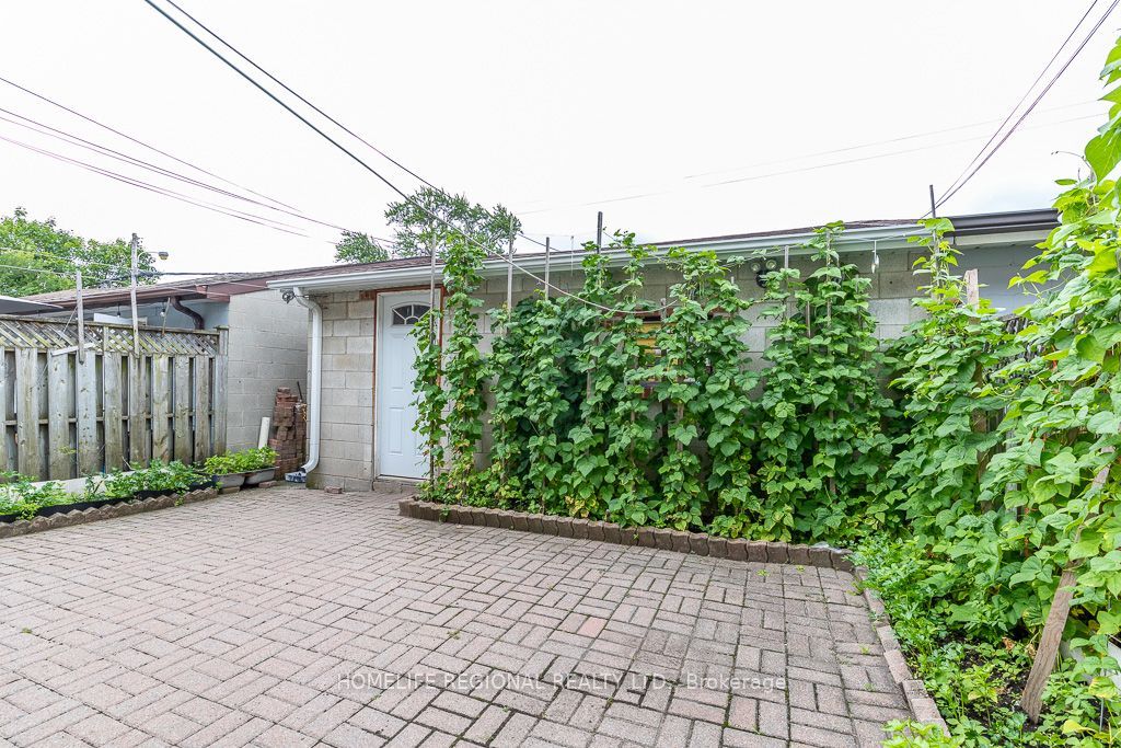 110 Grace Street Property Photo 33