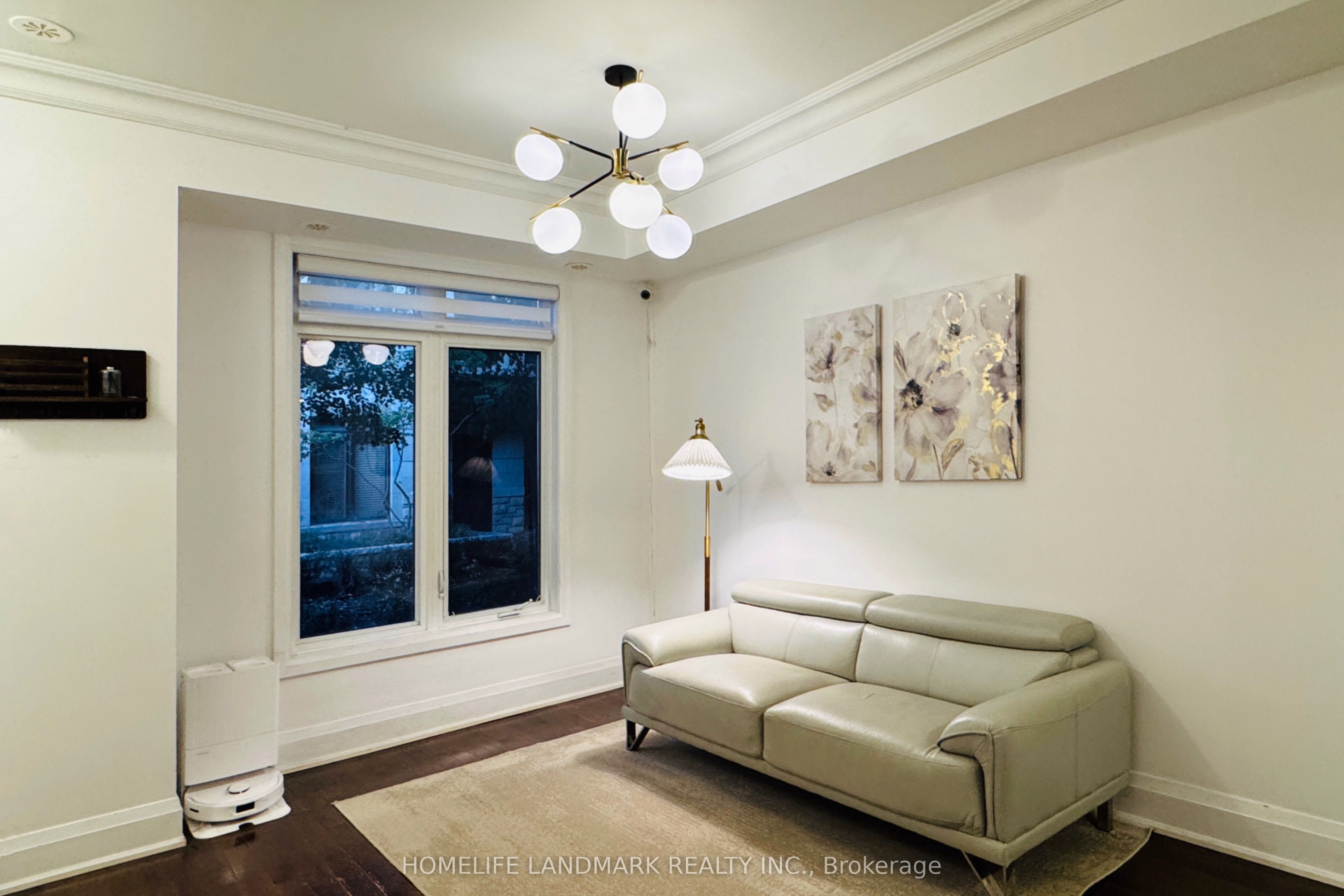 7 Oakburn Crescent 15 Property Photo 3