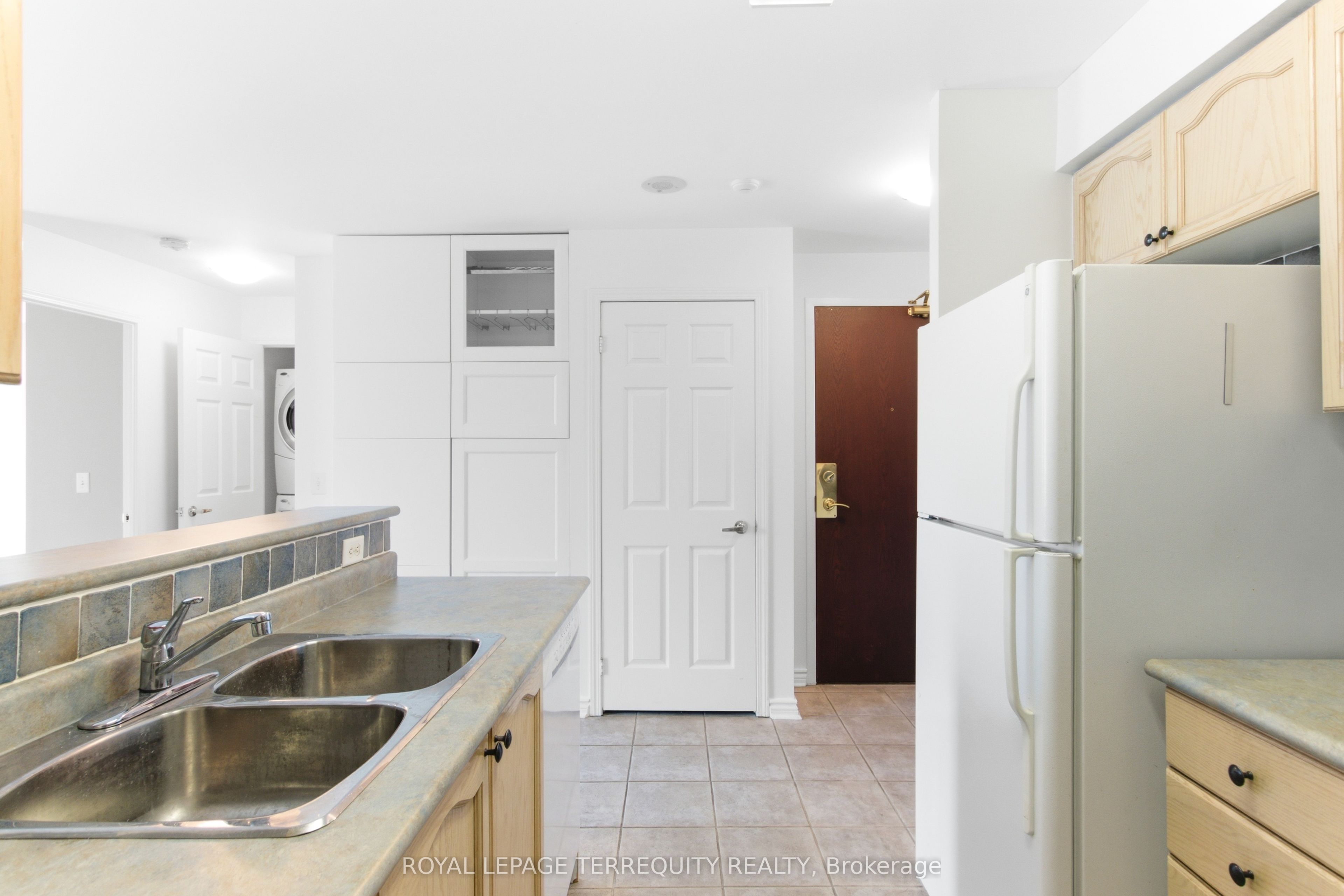 20 Olive Avenue Ph07 Property Photo 9