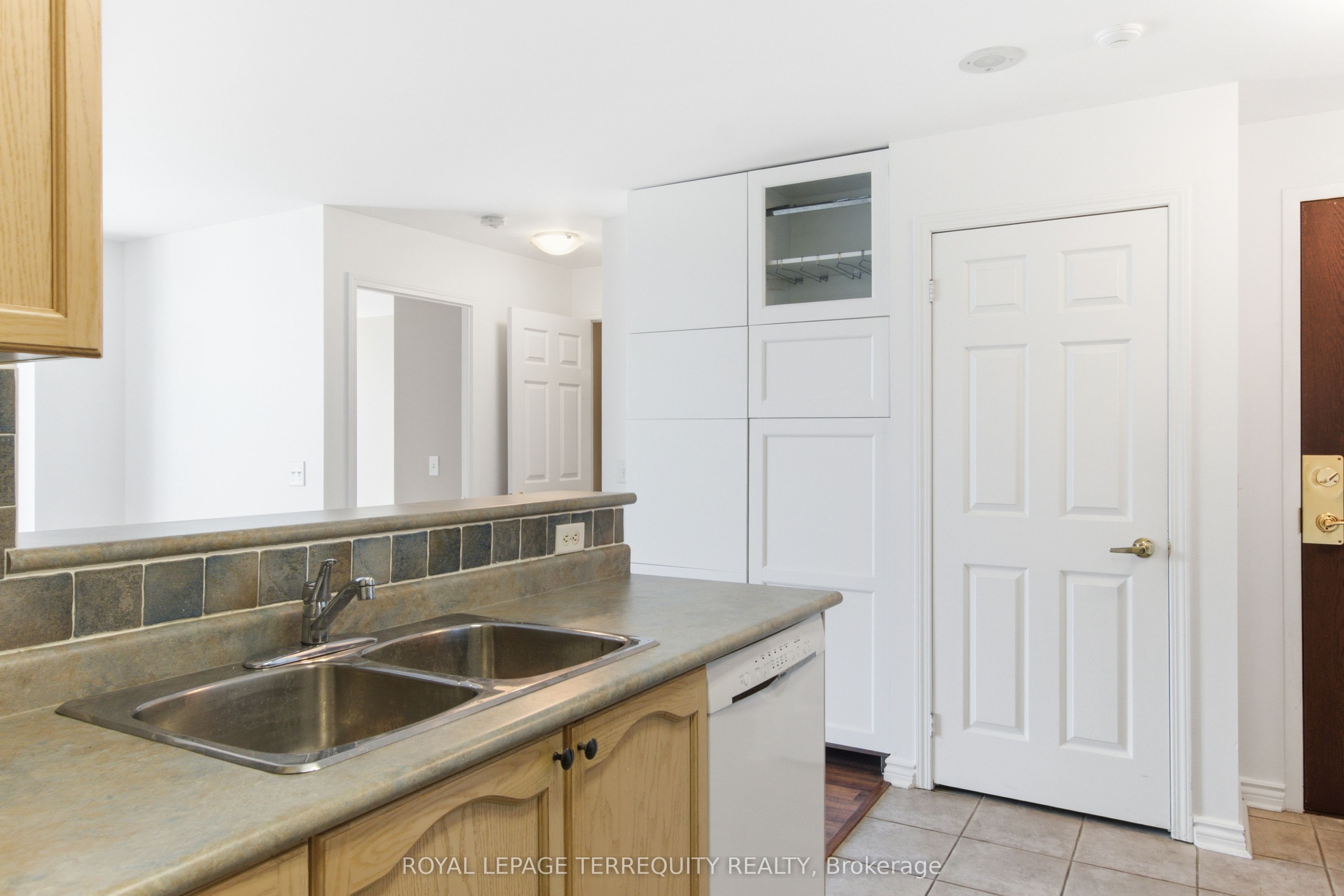 20 Olive Avenue Ph07 Property Photo 12