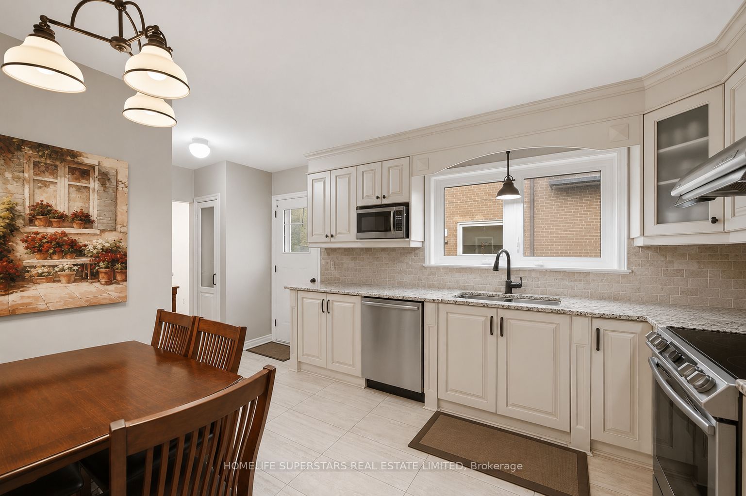 334 Woodsworth Road Property Photo 7