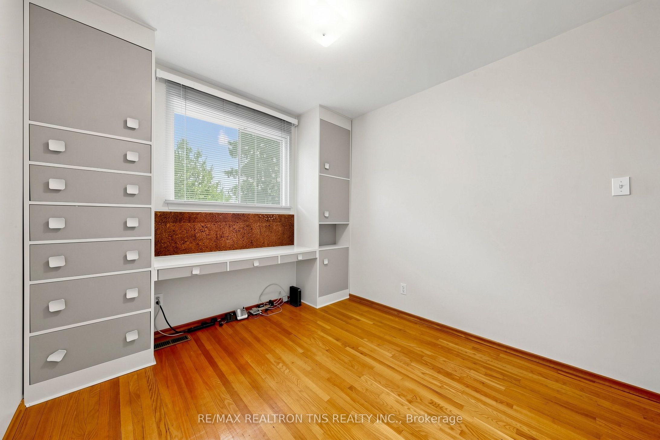 18 Lisburn Crescent Property Photo 14