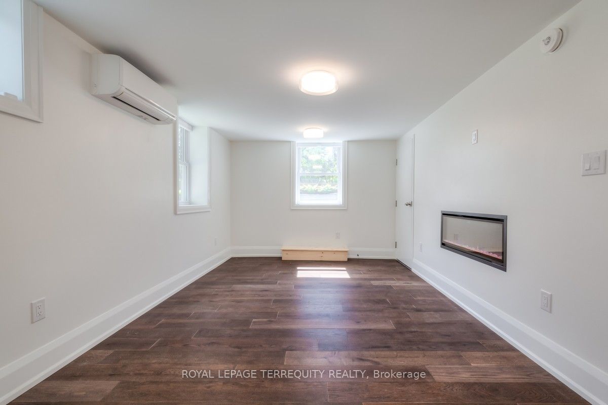 674 Eglinton Avenue E Lower Property Photo 16