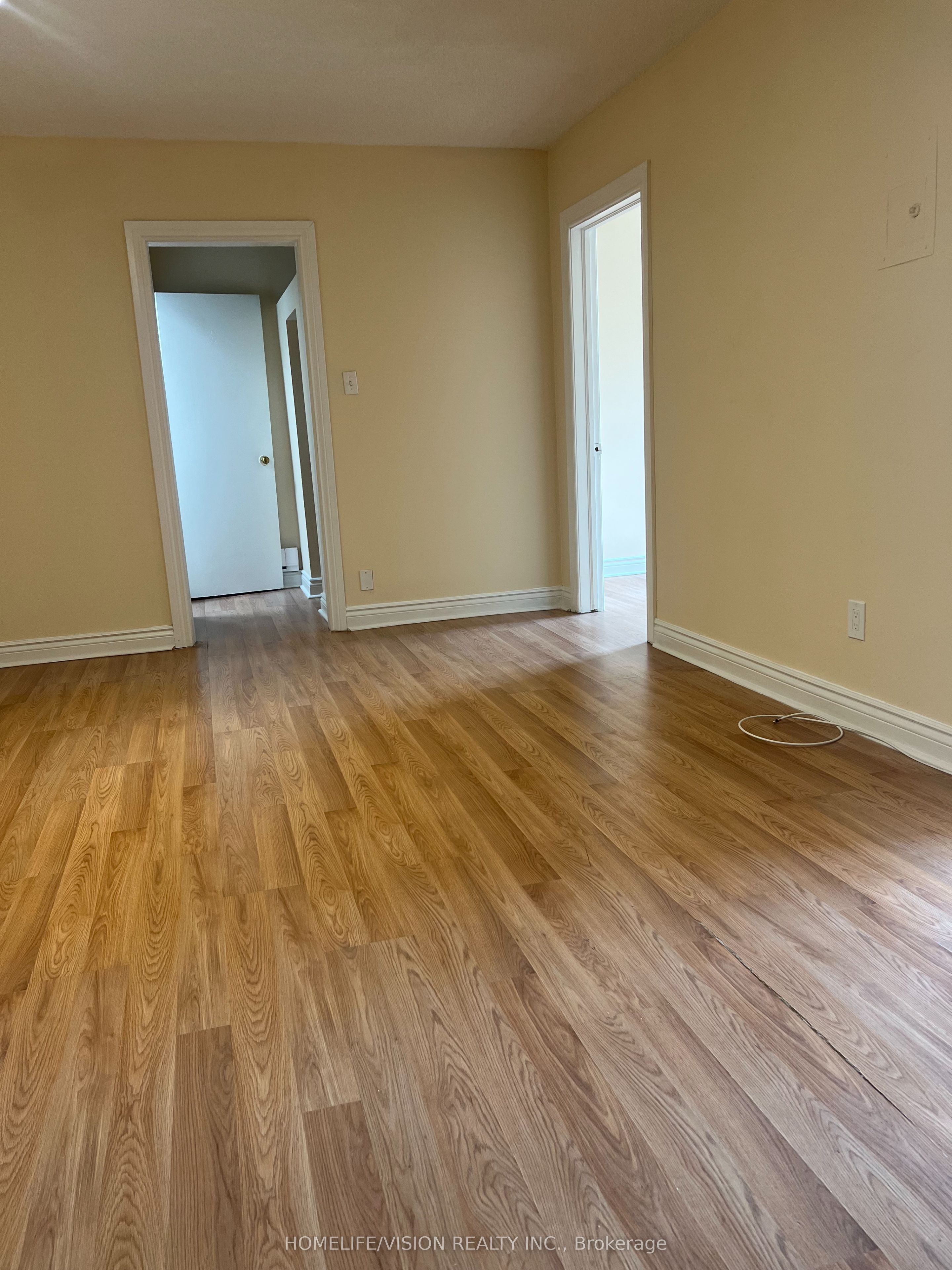 788 Eglinton Avenue E 1 Property Photo 5