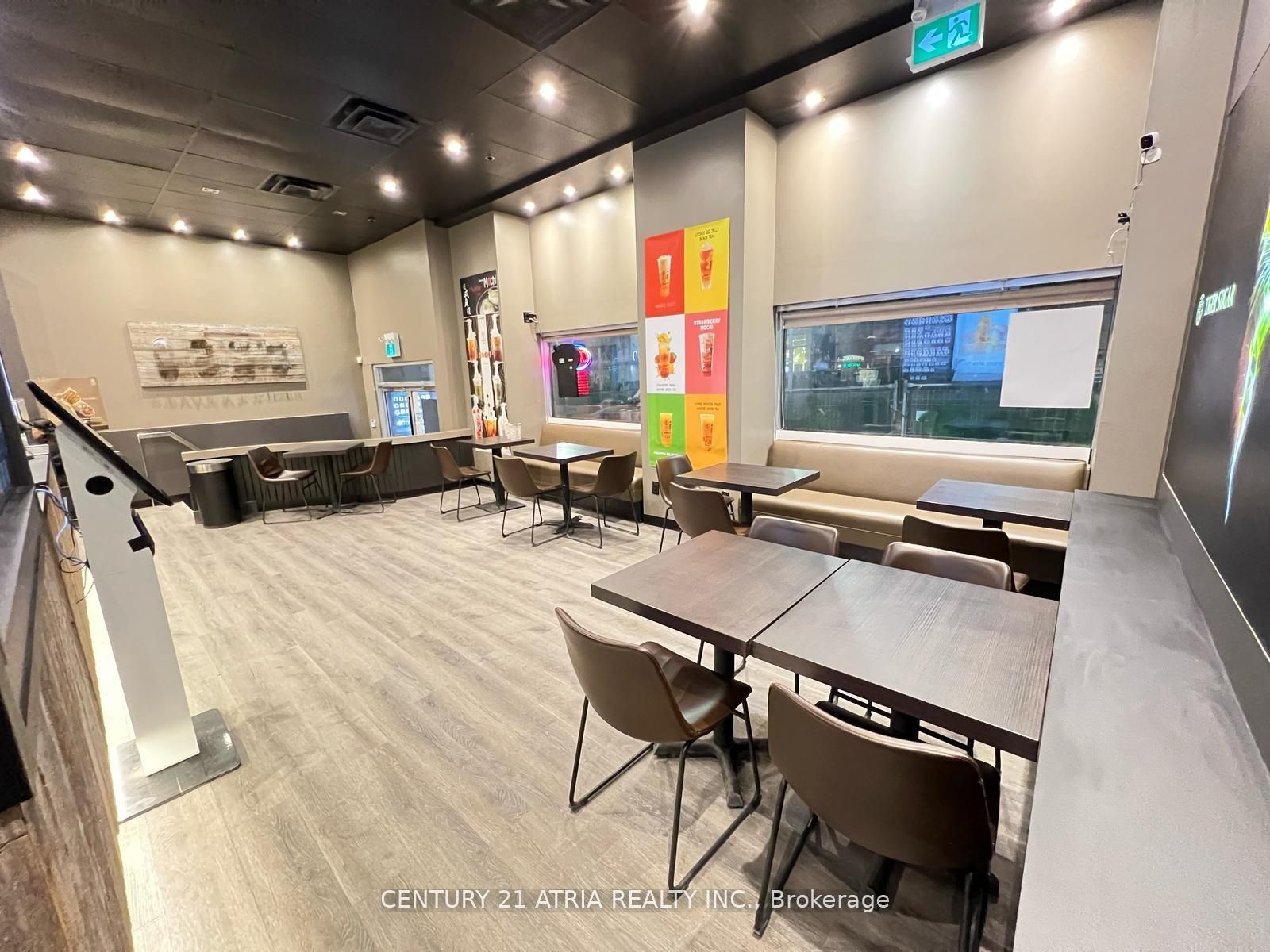 439a Yonge Street Property Photo 4