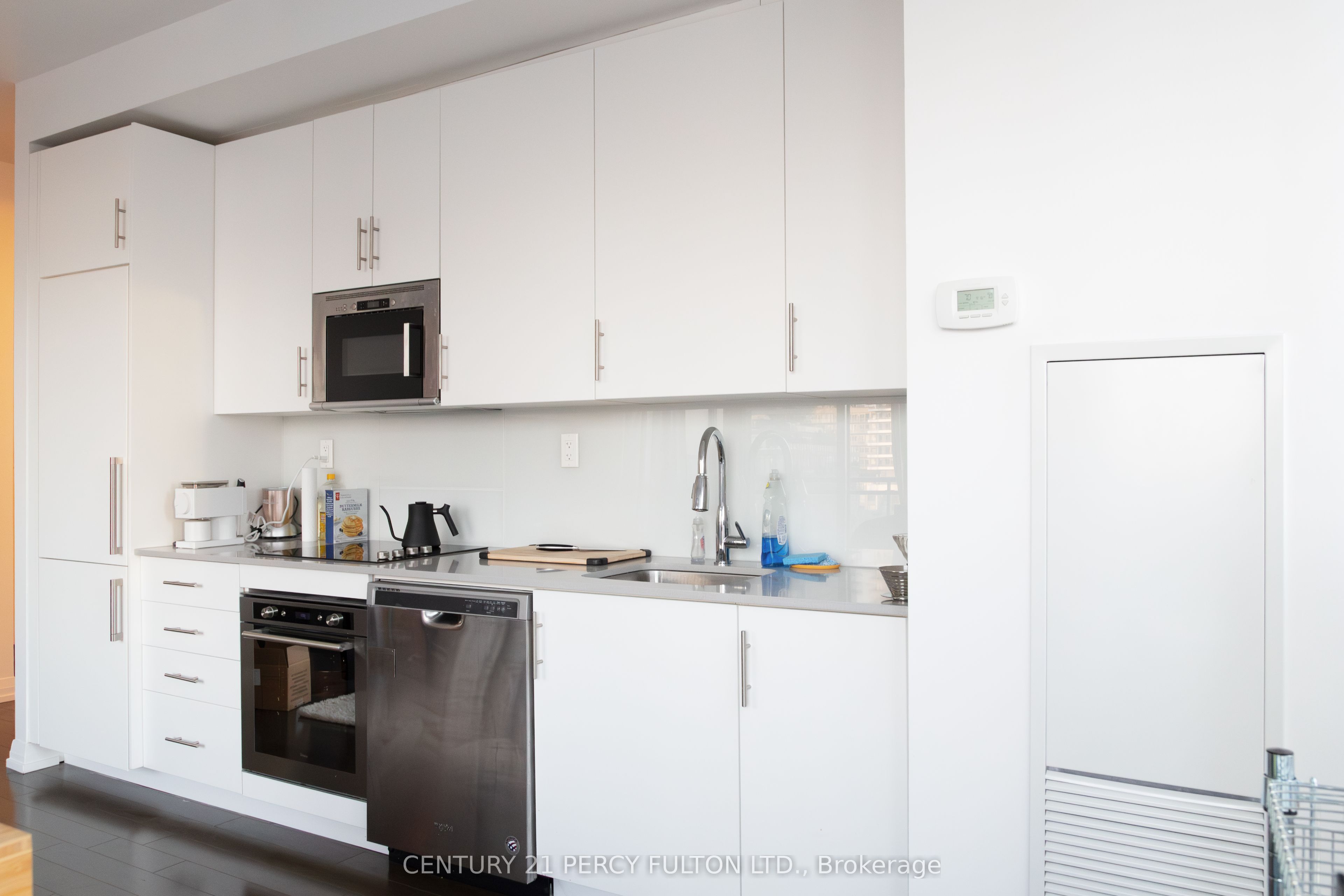 460 Adelaide Street E 1611 Property Photo 8