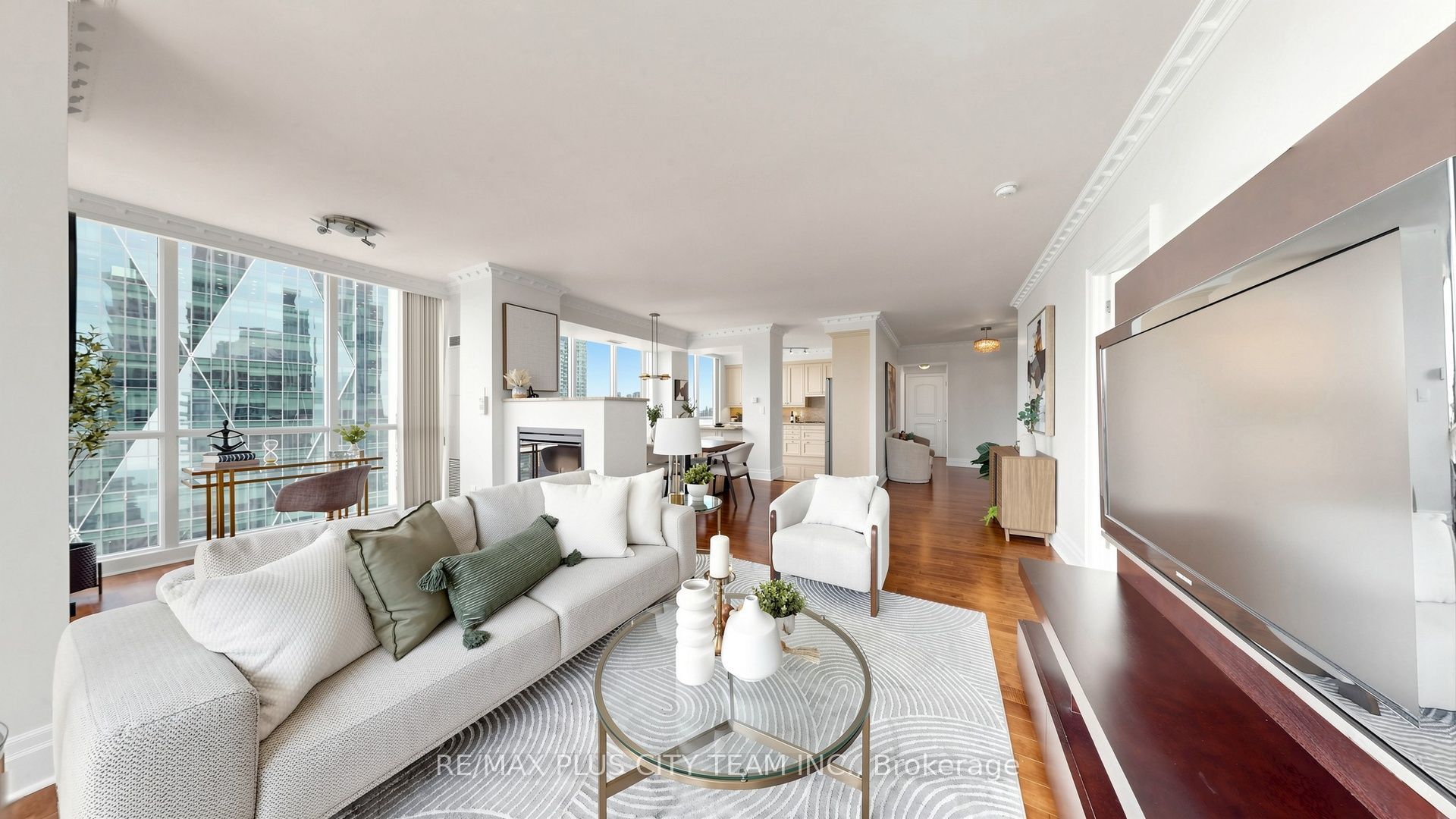 16 Harbour Street 4302 Property Photo 3