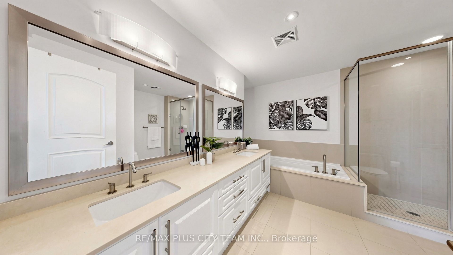 16 Harbour Street 4302 Property Photo 23