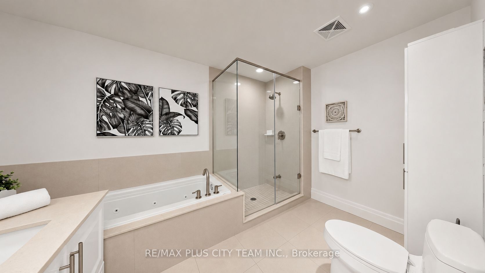 16 Harbour Street 4302 Property Photo 25