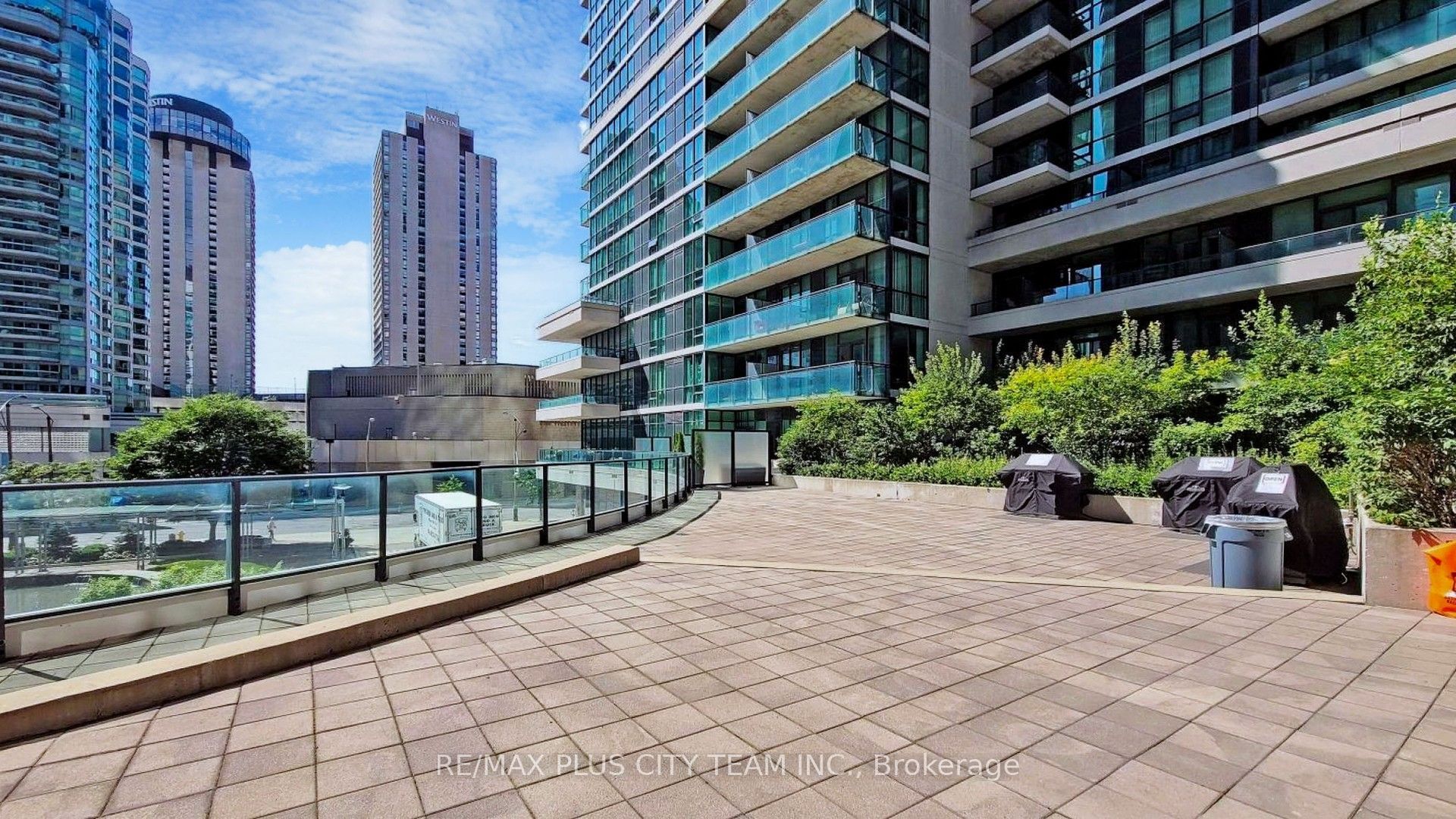 16 Harbour Street 4302 Property Photo 49