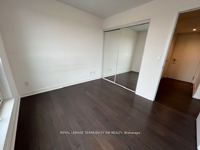 58 Orchard View Boulevard 902 Property Photo 11