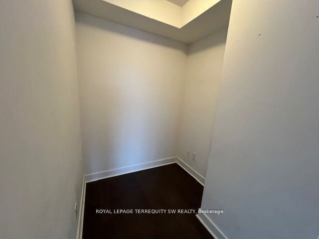 58 Orchard View Boulevard 902 Property Photo 12