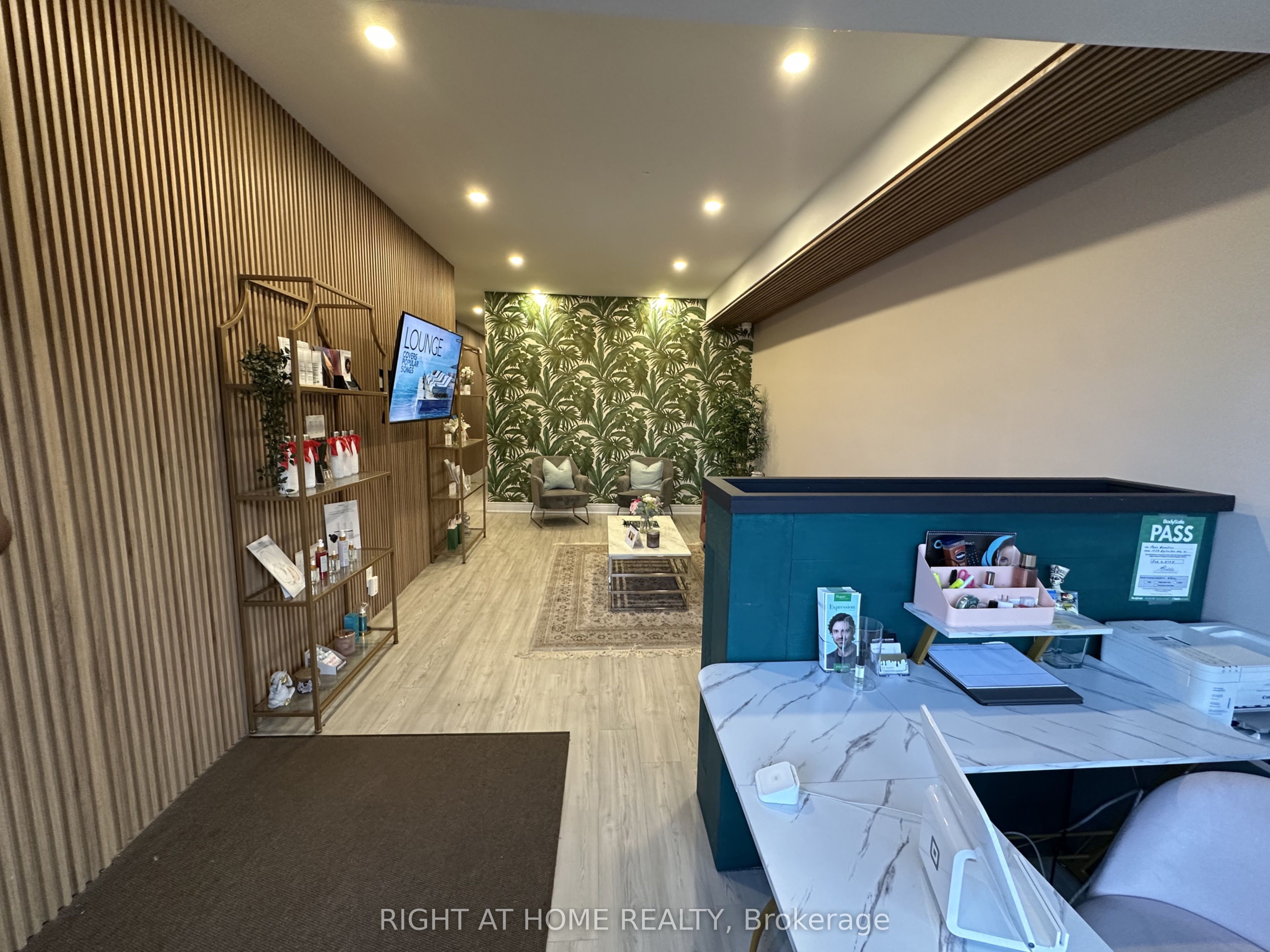1639 Eglinton Avenue W Room 2 Property Photo 15