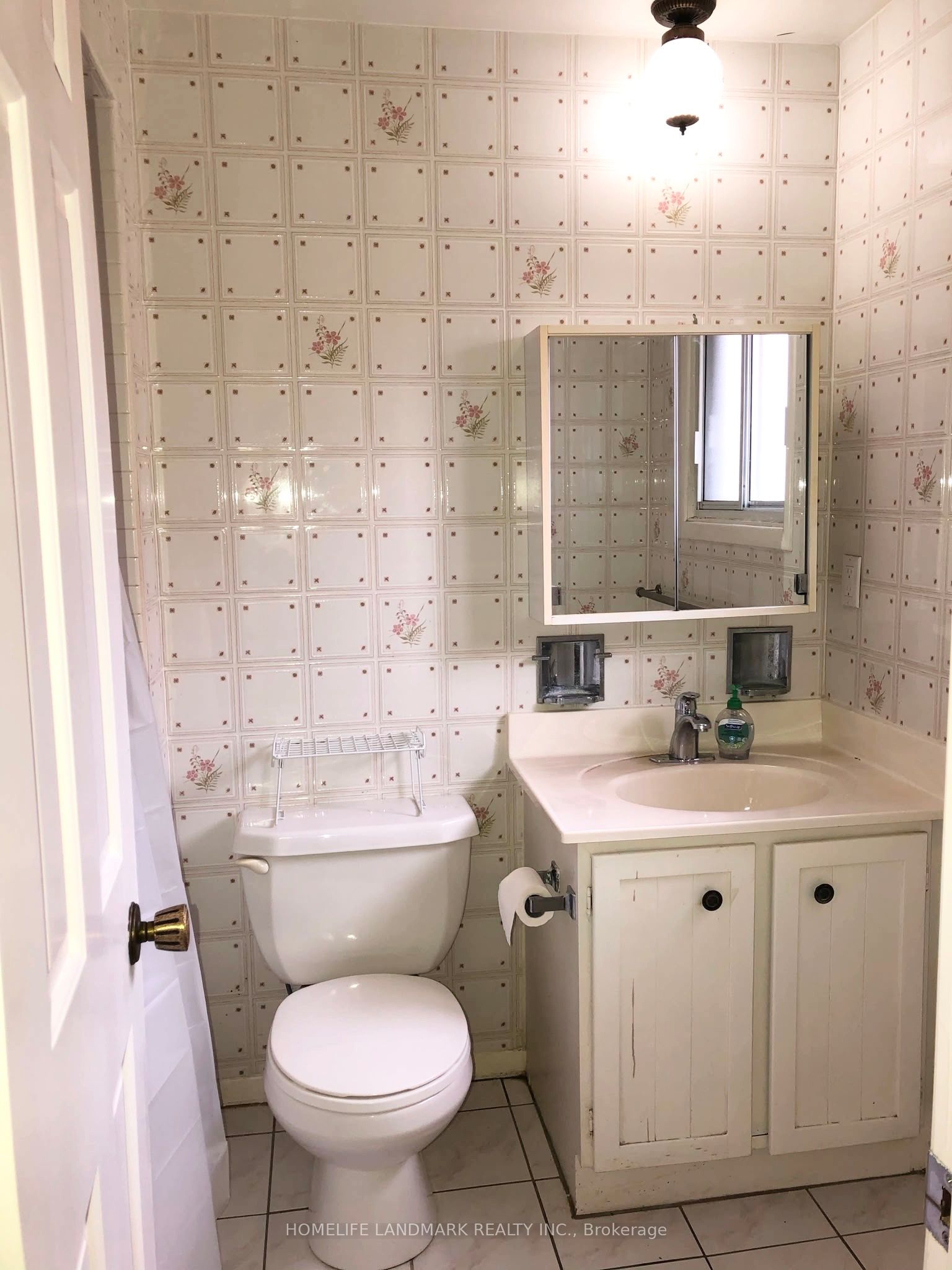 105 Whitehorn Crescent Property Photo 9