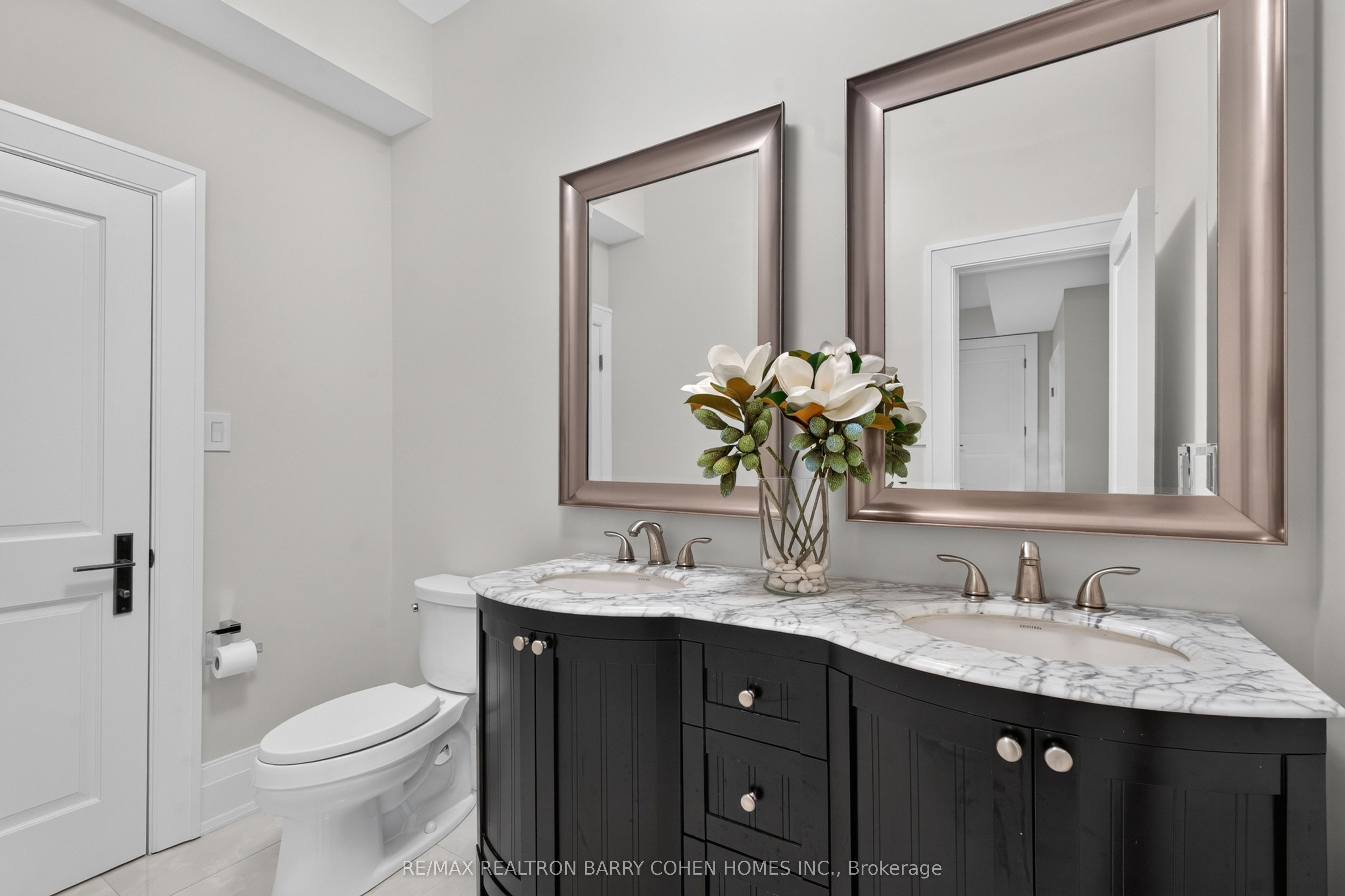 33 Munro Boulevard Property Photo 42