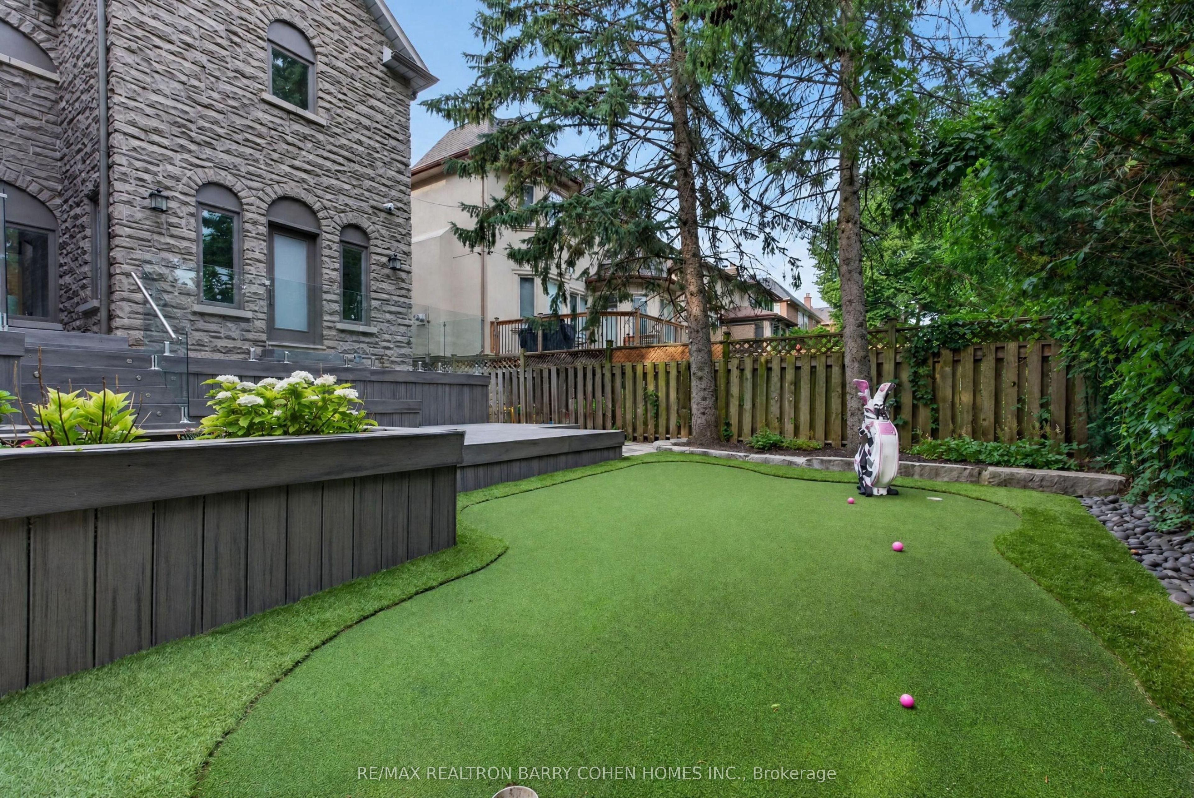 33 Munro Boulevard Property Photo 46
