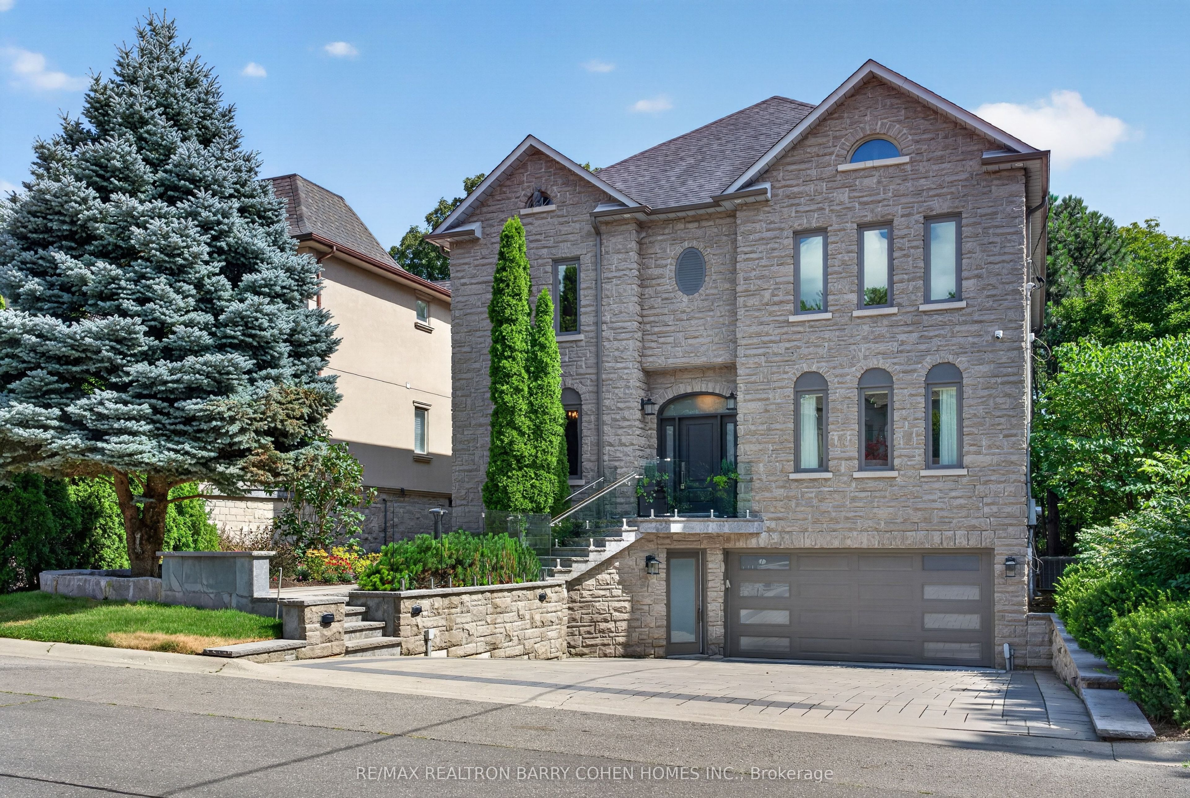 33 Munro Boulevard Property Photo 48