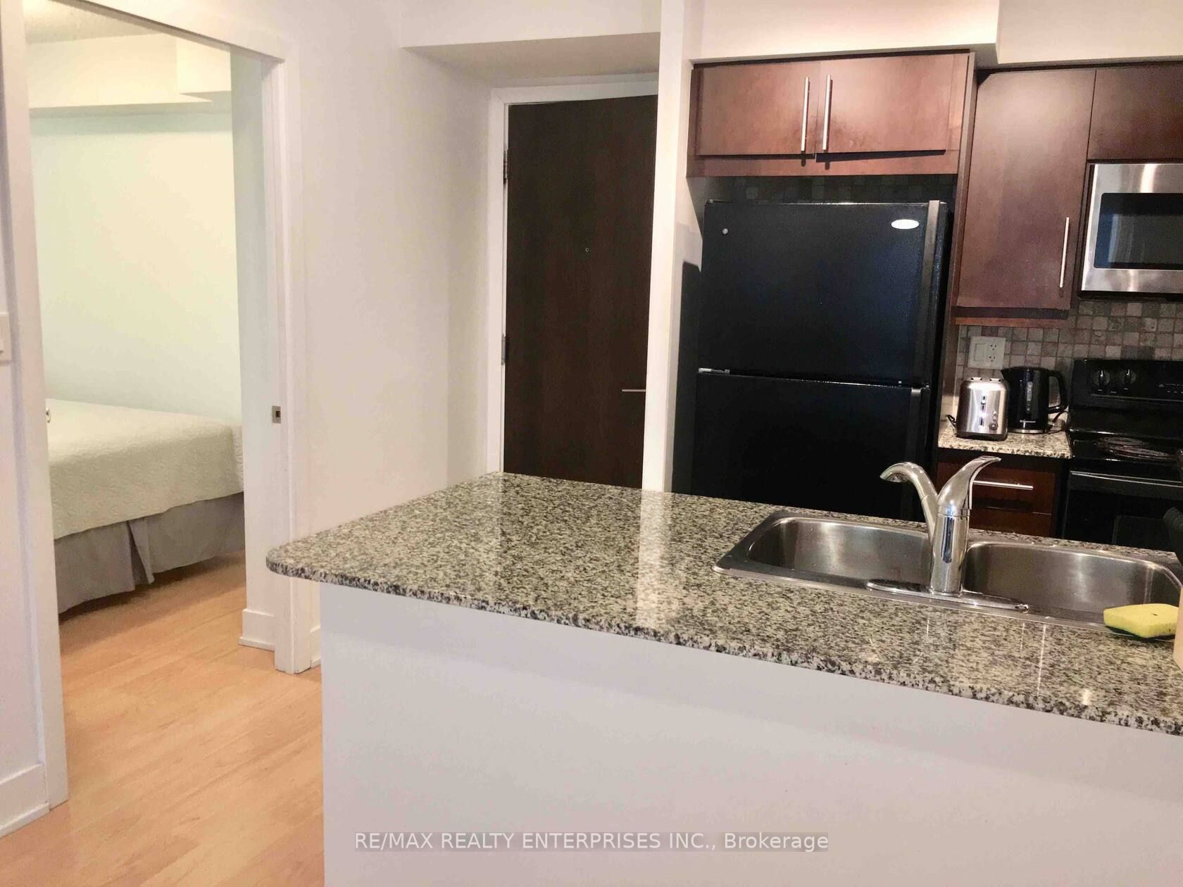 20 Blue Jays Way 1017 Property Photo 17