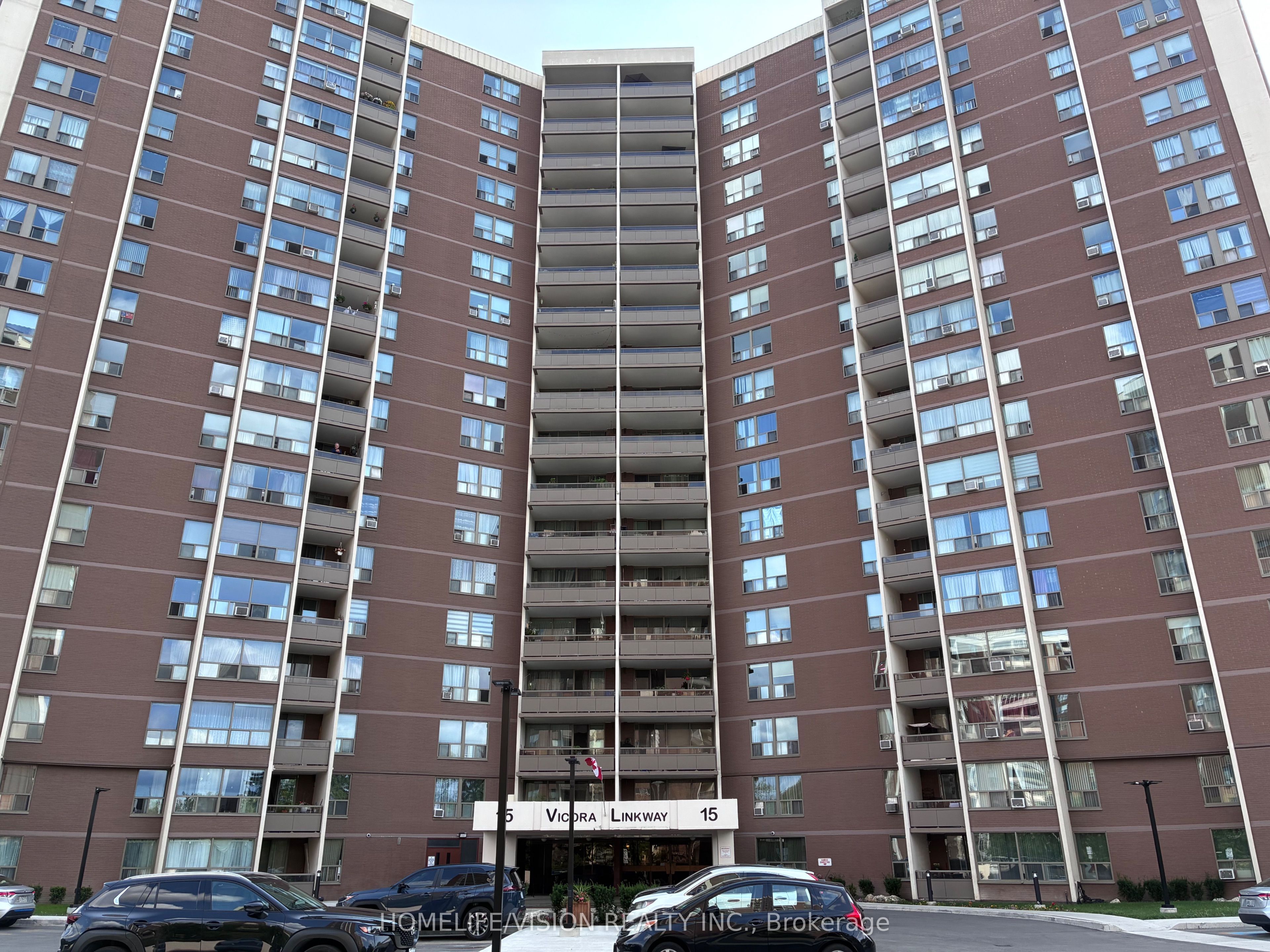 15 Vicora Linkway 416 Property Photo 2