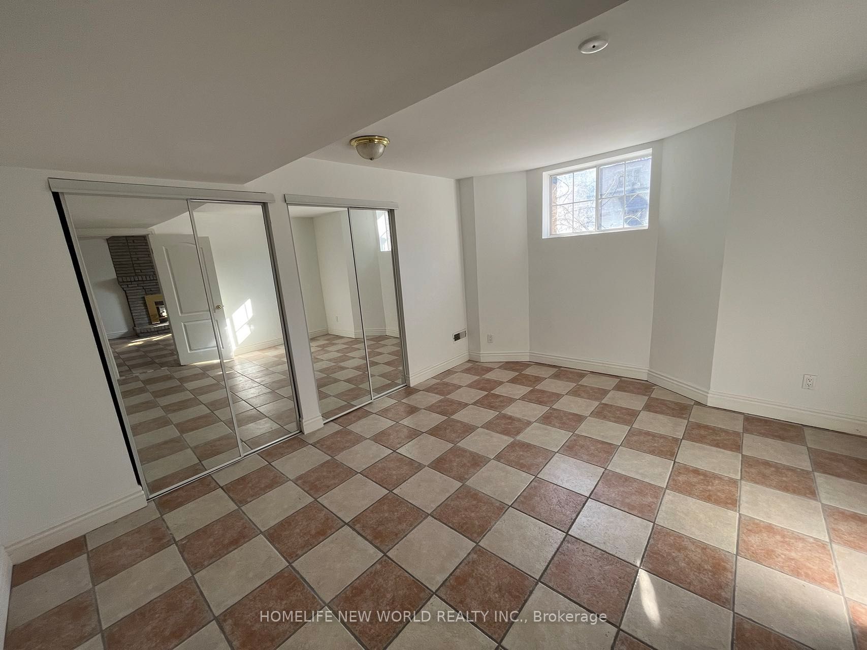 298 Mckee Avenue Lower Property Photo 7