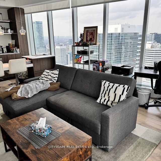 197 Yonge Street 4402 Property Photo 5