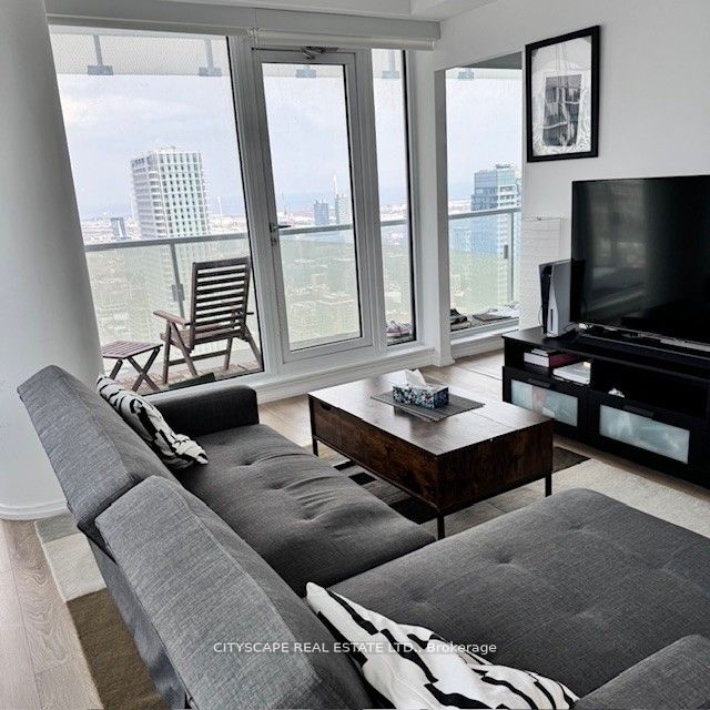 197 Yonge Street 4402 Property Photo 7