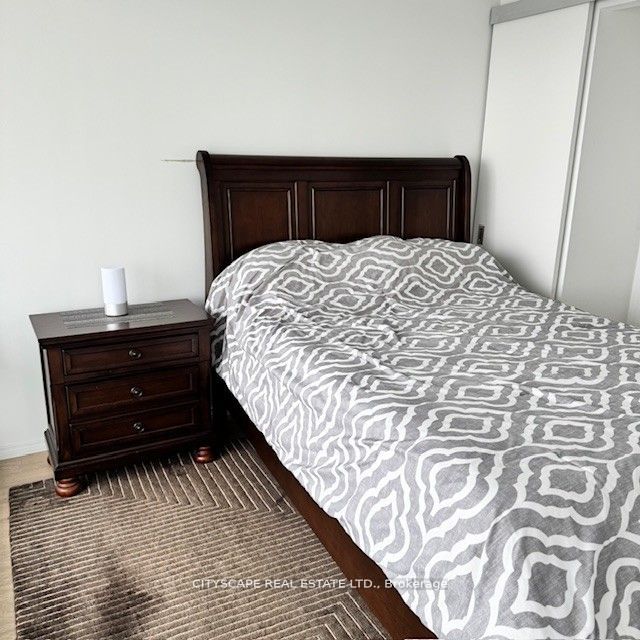 197 Yonge Street 4402 Property Photo 8