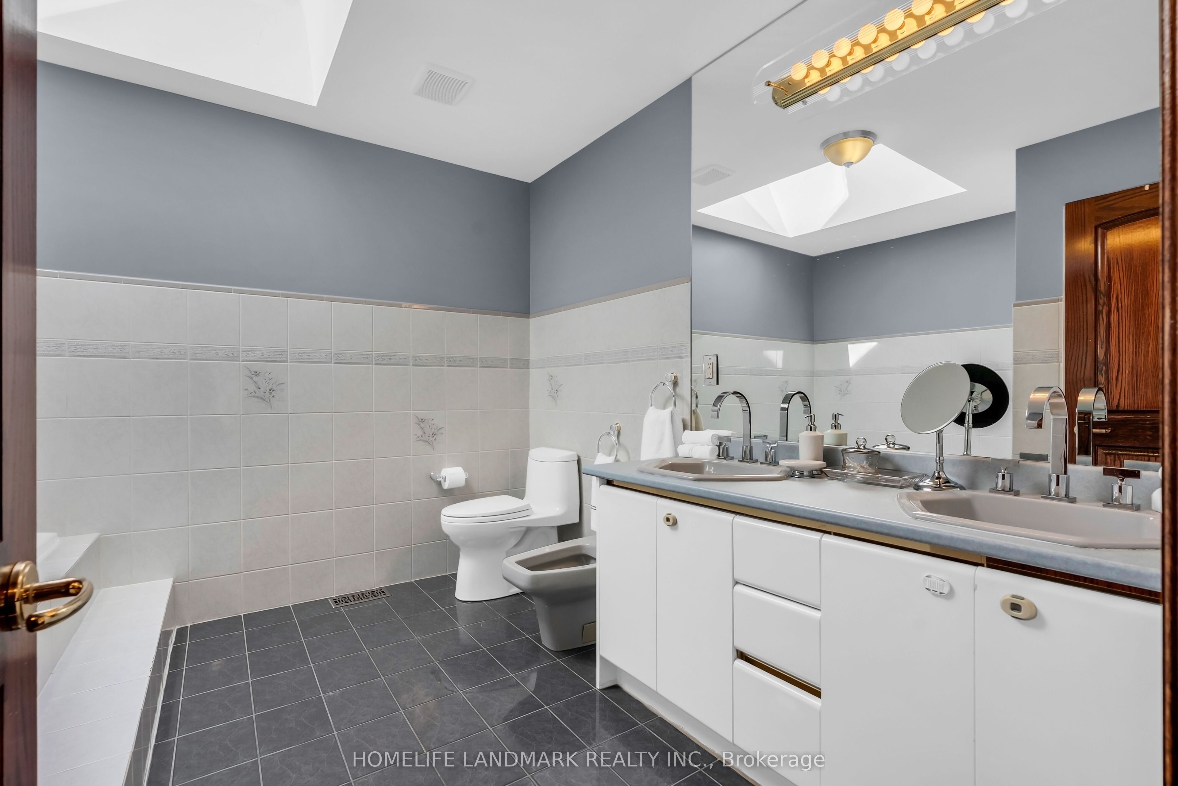 193 Codsell Avenue Property Photo 34