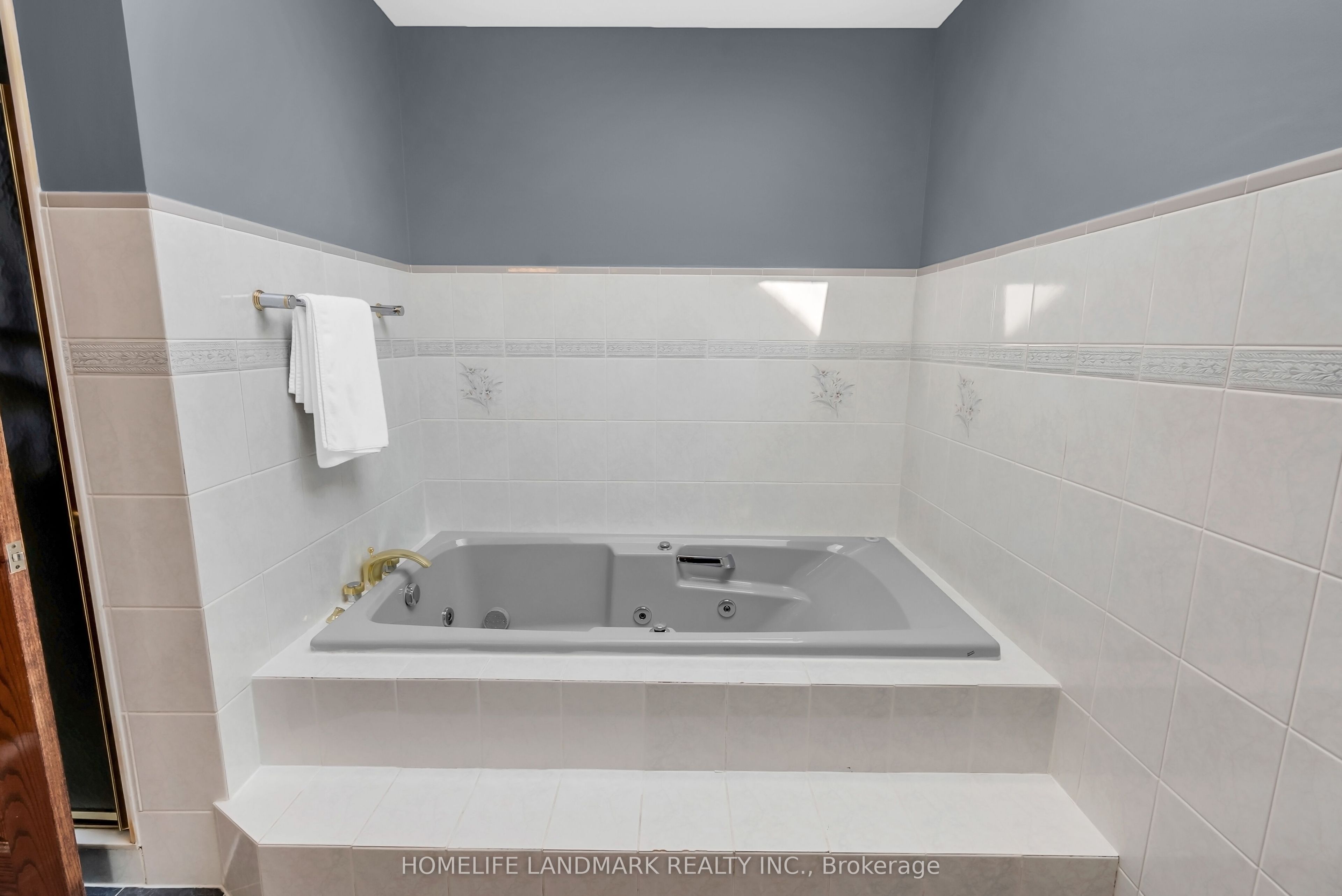 193 Codsell Avenue Property Photo 35