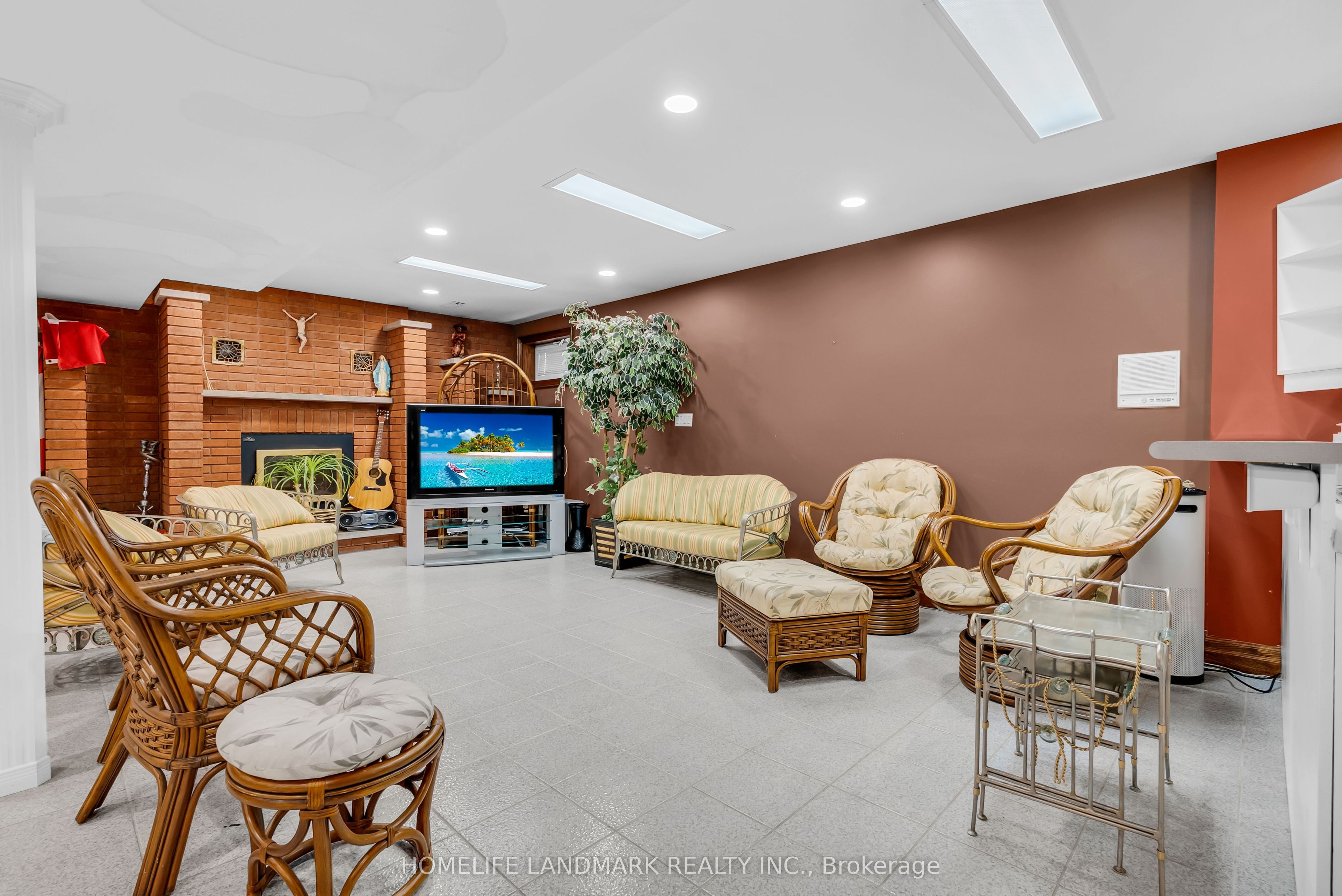 193 Codsell Avenue Property Photo 43