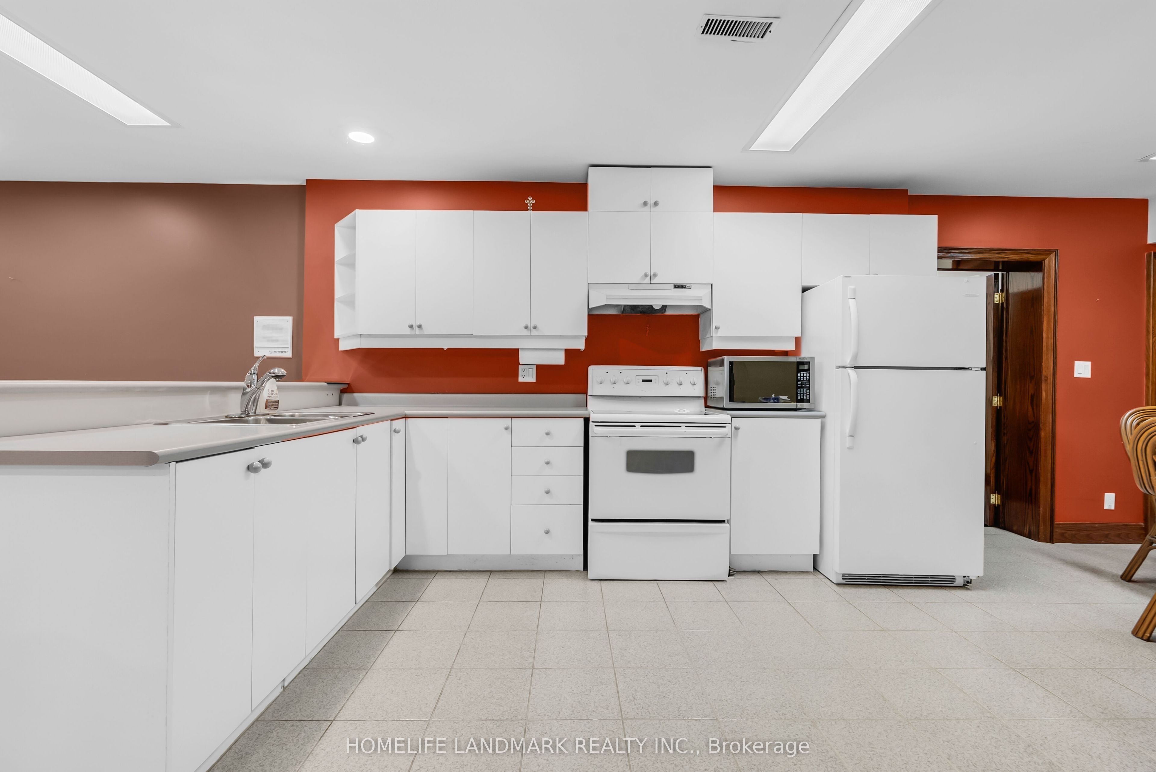193 Codsell Avenue Property Photo 44