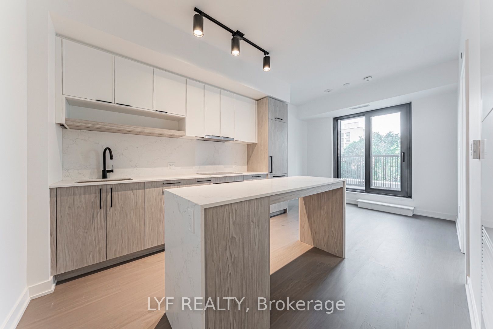 91 Montclair Avenue 826 Property Photo 1