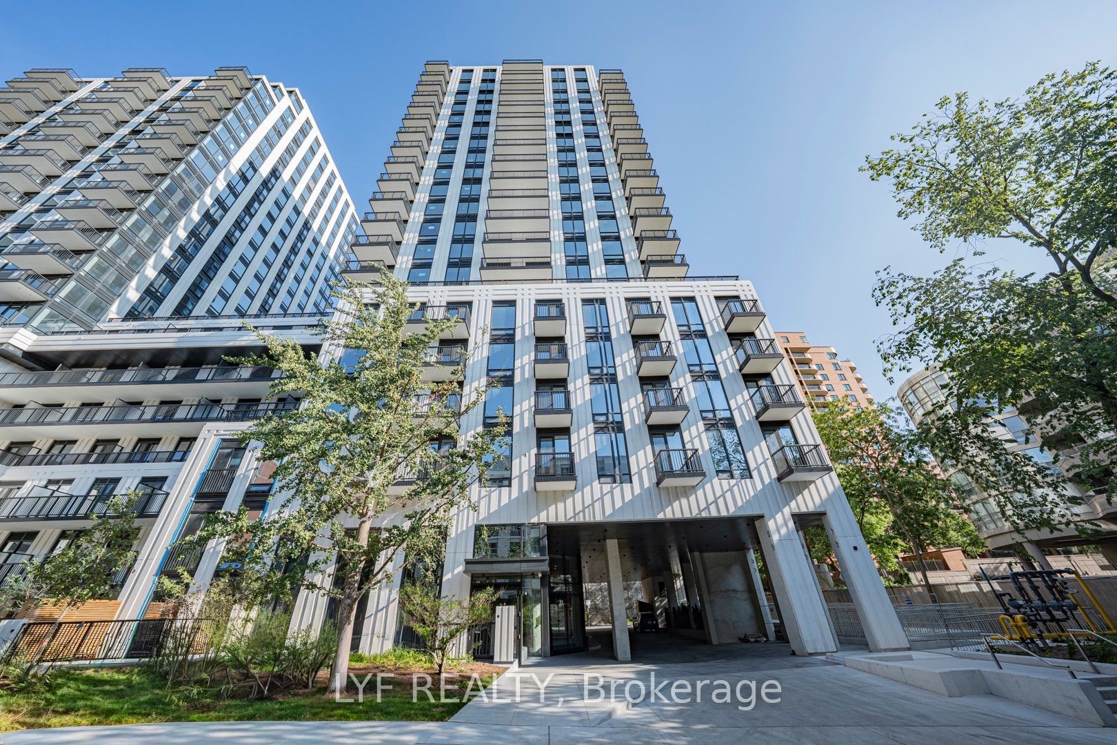 91 Montclair Avenue 826 Property Photo 4