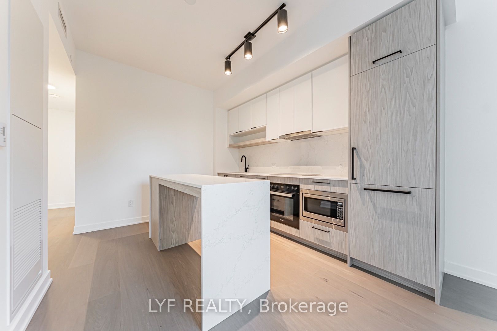 91 Montclair Avenue 826 Property Photo 6
